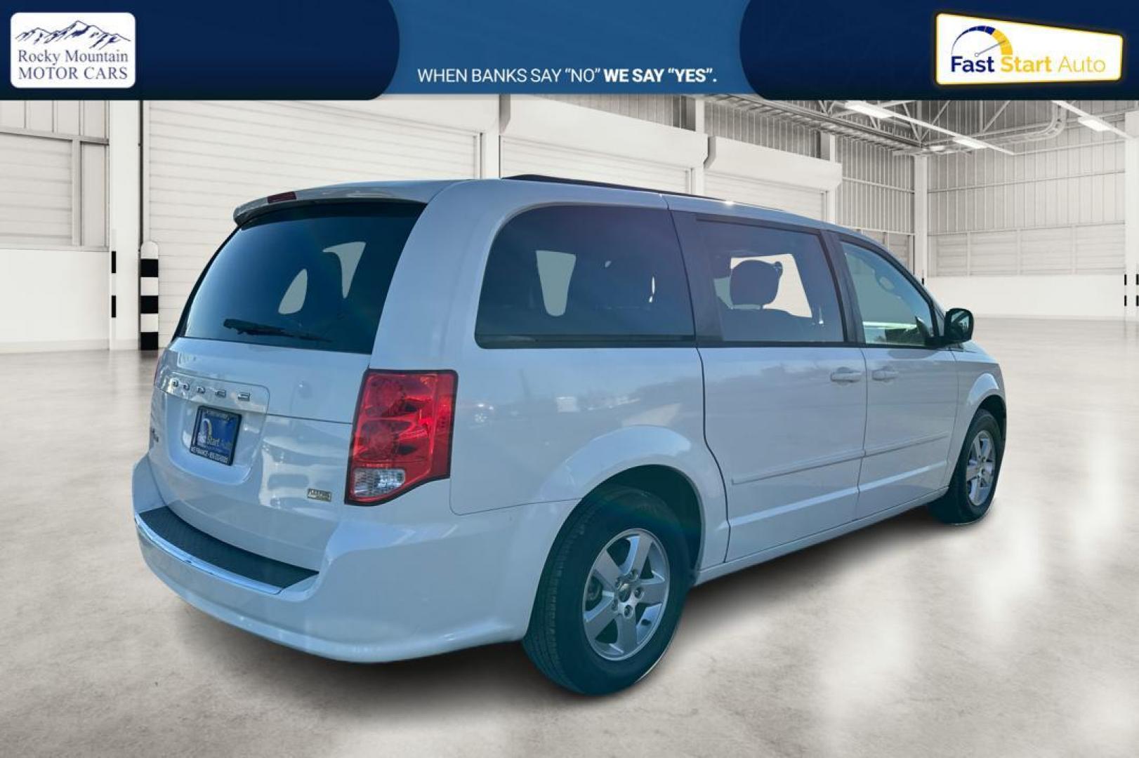 2012 White Dodge Grand Caravan SXT (2C4RDGCG9CR) with an 3.6L V6 DOHC 24V engine, 6-Speed Automatic transmission, located at 767 S State Road, Pleasant Grove, UT, 84062, (801) 785-1058, 40.354839, -111.736687 - Photo#2