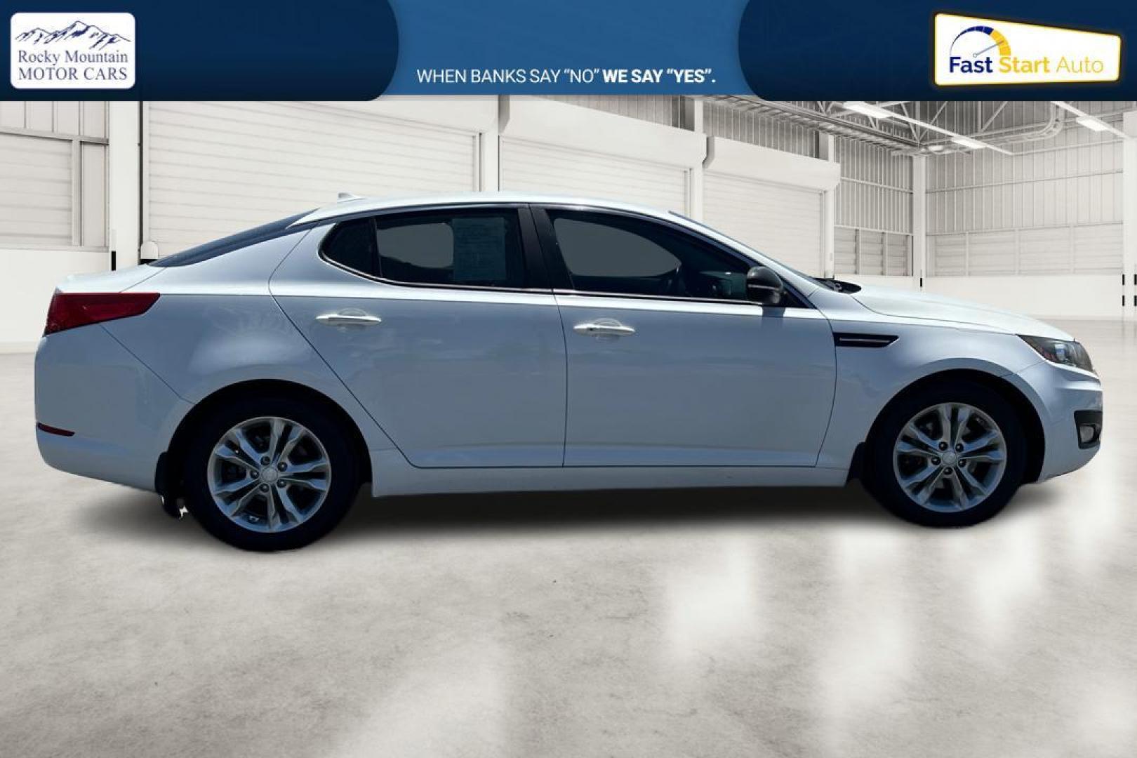 2012 White Kia Optima EX (5XXGN4A73CG) with an 2.4L L4 DOHC 16V engine, 6-Speed Automatic transmission, located at 7755 State Street, Midvale, UT, 84047, (801) 753-9063, 40.610329, -111.892159 - Photo#1