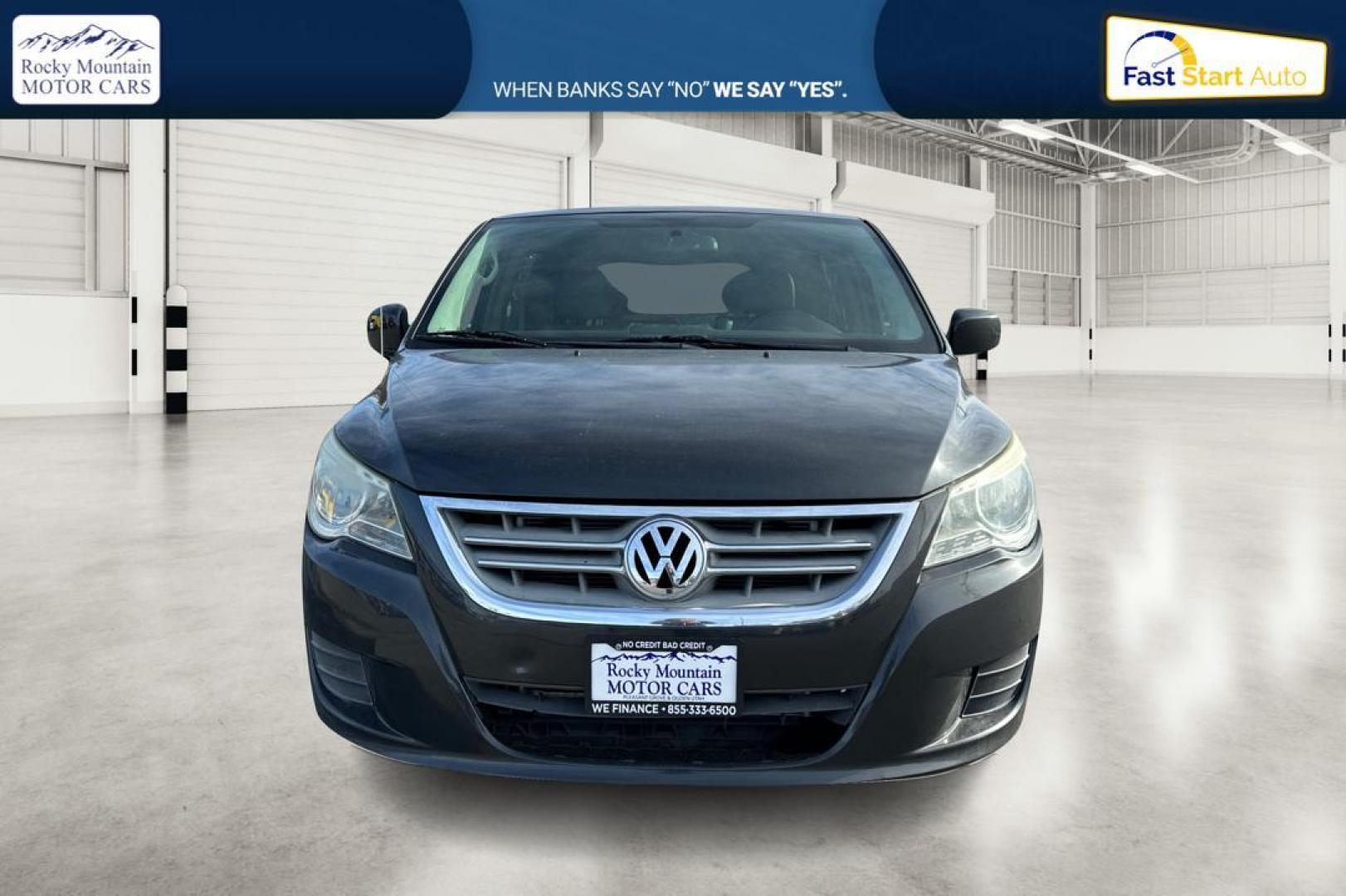 2012 Gray Volkswagen Routan SEL (2C4RVACG7CR) with an 3.6L V6 DOHC 24V engine, 6-Speed Automatic transmission, located at 344 S Washington Blvd, Ogden, UT, 84404, (801) 399-1799, 41.255482, -111.970848 - Photo#9