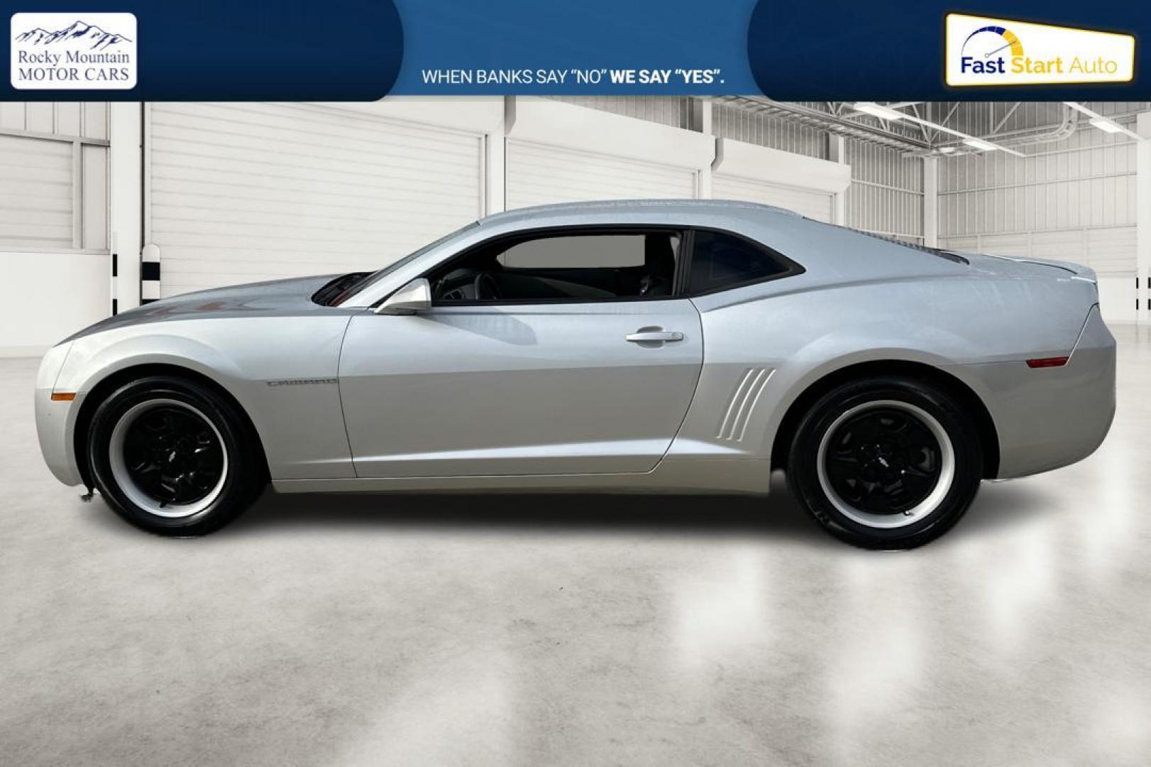 2013 Silver Chevrolet Camaro LS Coupe (2G1FE1E33D9) with an 3.6L V6 DOHC 24V FFV engine, 6-Speed Manual transmission, located at 344 S Washington Blvd, Ogden, UT, 84404, (801) 399-1799, 41.255482, -111.970848 - Photo#5