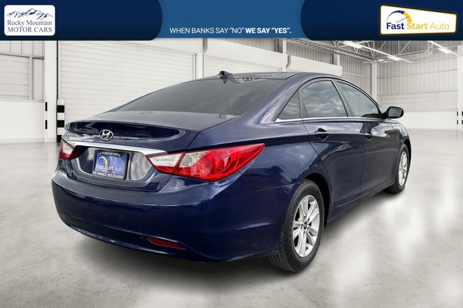 2013 Blue Hyundai Sonata GLS (5NPEB4AC6DH) with an 2.4L L4 DOHC 16V engine, 6-Speed Automatic transmission, located at 7755 State Street, Midvale, UT, 84047, (801) 753-9063, 40.610329, -111.892159 - Photo#2