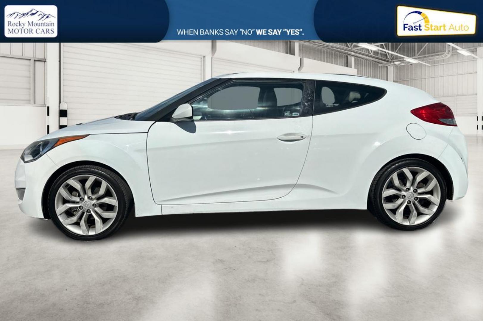 2013 White Hyundai Veloster Base (KMHTC6AD4DU) with an 1.6L L4 DOHC 16V engine, Auto, 6-Spd EcoShft DCT transmission, located at 7755 State Street, Midvale, UT, 84047, (801) 753-9063, 40.610329, -111.892159 - Photo#6