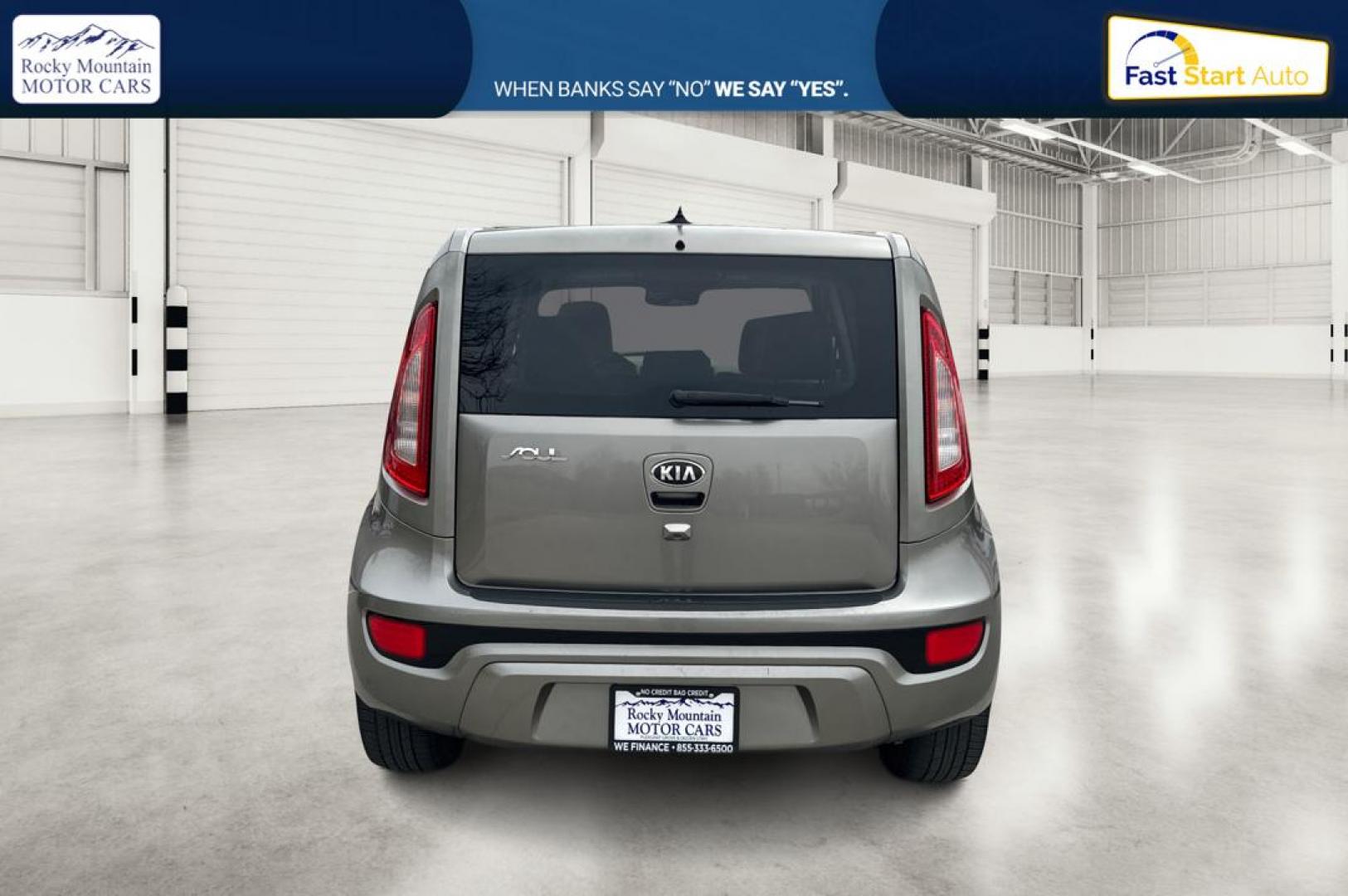 2013 Silver Kia Soul ! (KNDJT2A61D7) with an 2.0L L4 DOHC 16V engine, Automatic, 6-Spd transmission, located at 767 S State Road, Pleasant Grove, UT, 84062, (801) 785-1058, 40.354839, -111.736687 - Photo#4