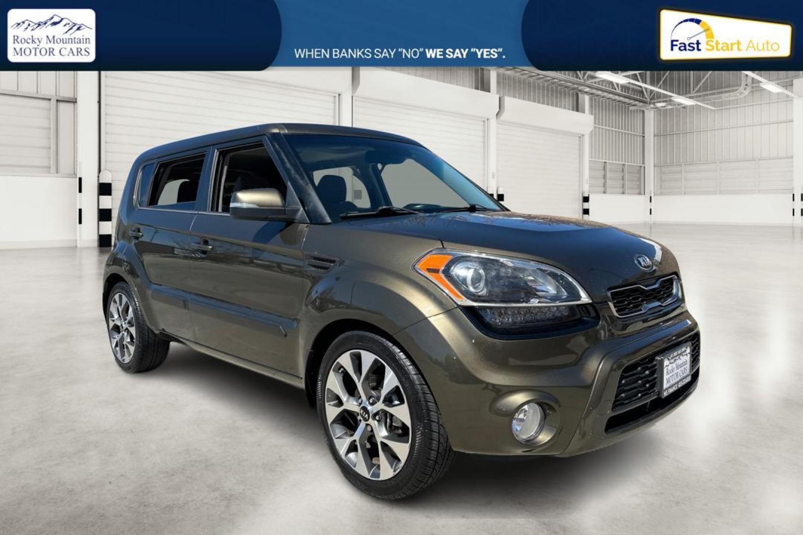 2013 Green Kia Soul ! (KNDJT2A63D7) with an 2.0L L4 DOHC 16V engine, Automatic, 6-Spd transmission, located at 7755 State Street, Midvale, UT, 84047, (801) 753-9063, 40.610329, -111.892159 - Photo#0