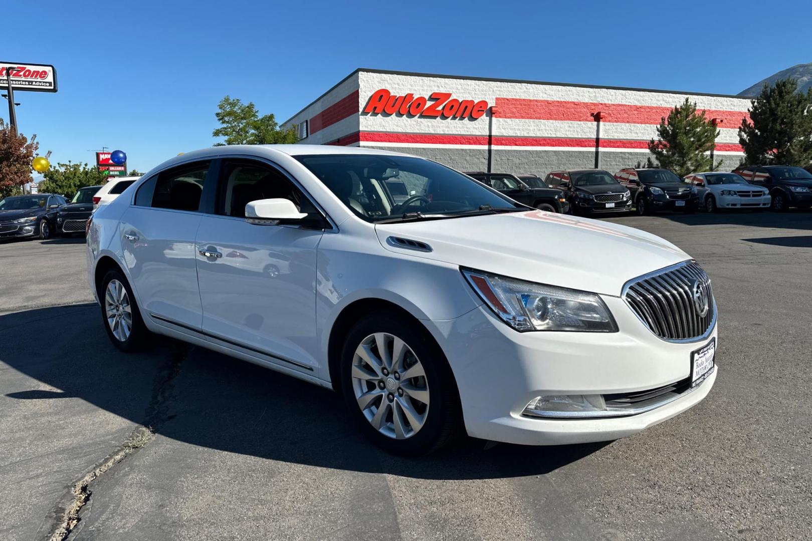 2014 White Buick LaCrosse Leather Package (1G4GB5GR0EF) with an 2.4L L4 DOHC 16V engine, 6-Speed Automatic transmission, located at 767 S State Road, Pleasant Grove, UT, 84062, (801) 785-1058, 40.354839, -111.736687 - Photo#0