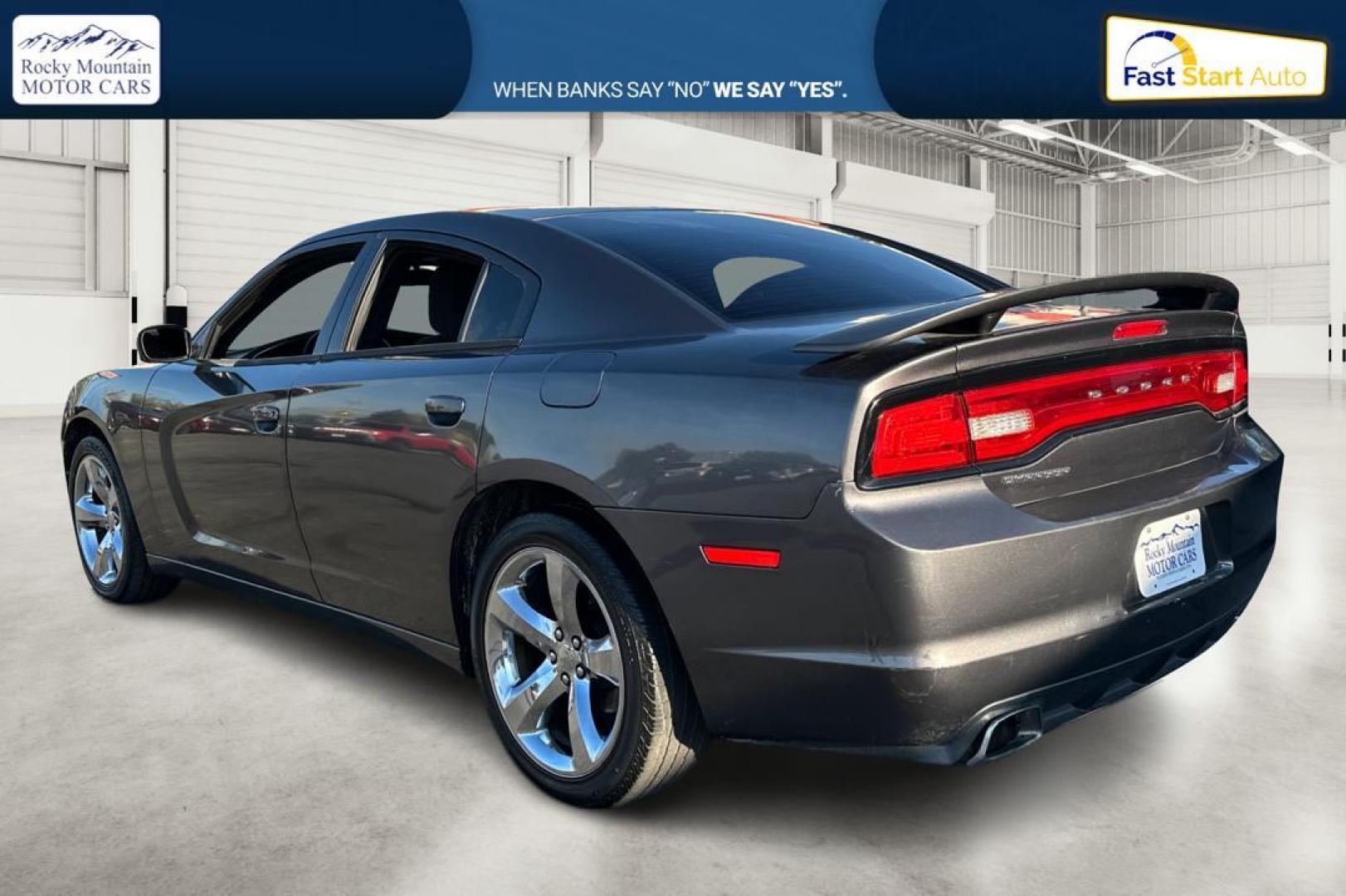 2014 Gray Dodge Charger SE (2C3CDXBG4EH) with an 3.6L V6 DOHC 24V engine, 5-Speed Automatic transmission, located at 767 S State Road, Pleasant Grove, UT, 84062, (801) 785-1058, 40.354839, -111.736687 - Photo#4