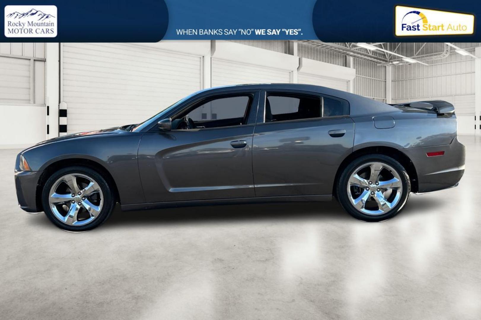 2014 Gray Dodge Charger SE (2C3CDXBG4EH) with an 3.6L V6 DOHC 24V engine, 5-Speed Automatic transmission, located at 767 S State Road, Pleasant Grove, UT, 84062, (801) 785-1058, 40.354839, -111.736687 - Photo#5