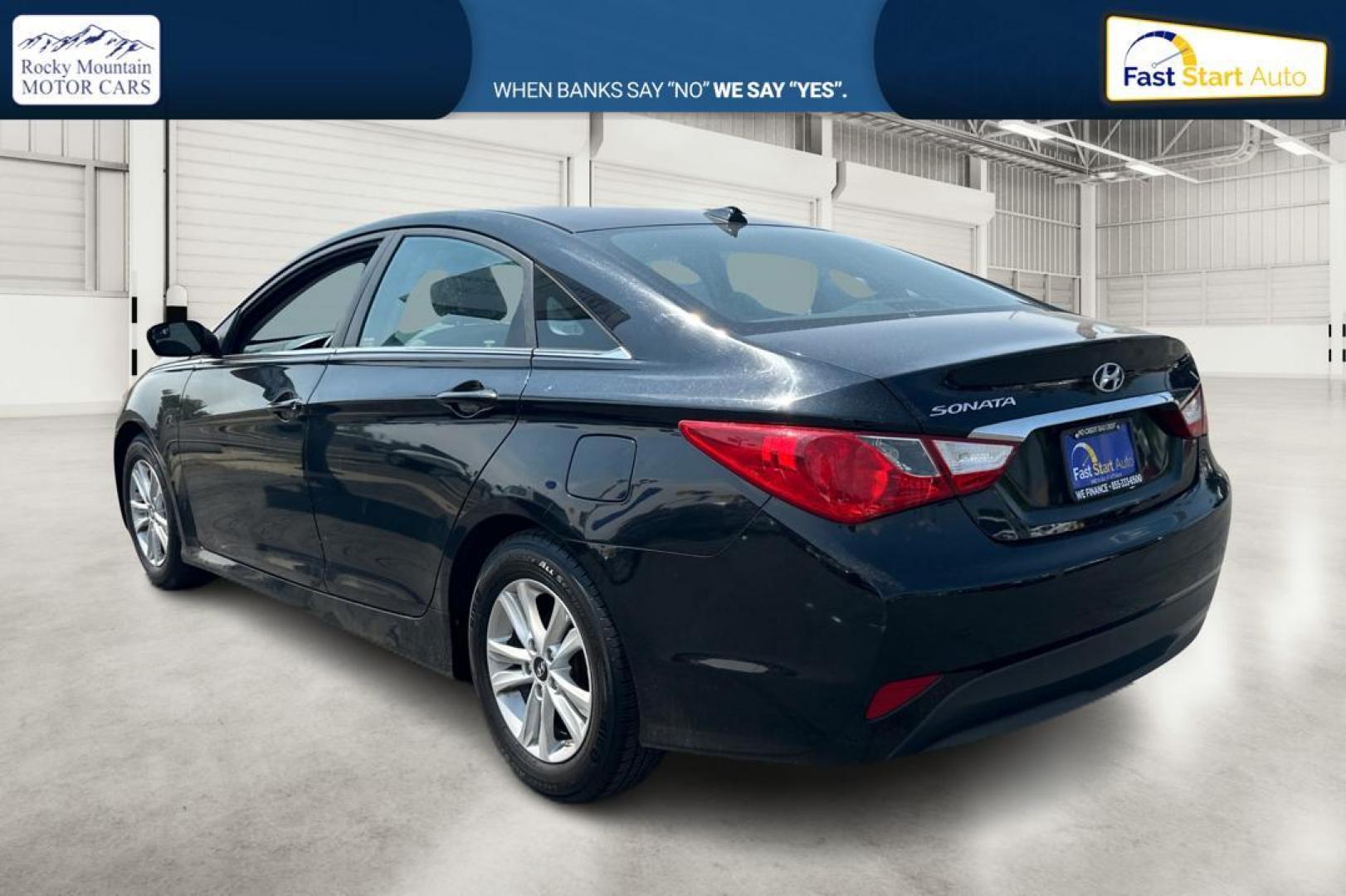 2014 Black Hyundai Sonata GLS (5NPEB4AC6EH) with an 2.4L L4 DOHC 16V engine, 6-Speed Automatic transmission, located at 344 S Washington Blvd, Ogden, UT, 84404, (801) 399-1799, 41.255482, -111.970848 - Photo#4