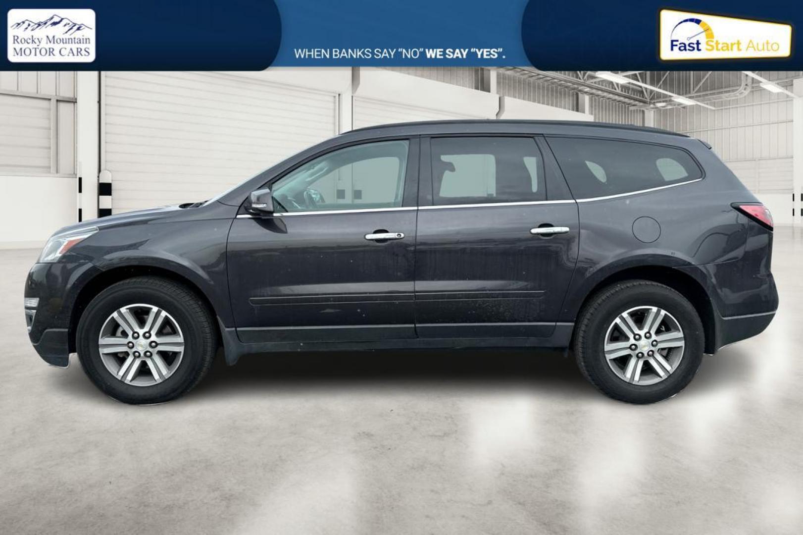 2015 Gray Chevrolet Traverse 2LT FWD (1GNKRHKD8FJ) with an 3.6L V6 DOHC 24V engine, 6-Speed Automatic transmission, located at 344 S Washington Blvd, Ogden, UT, 84404, (801) 399-1799, 41.255482, -111.970848 - Photo#6