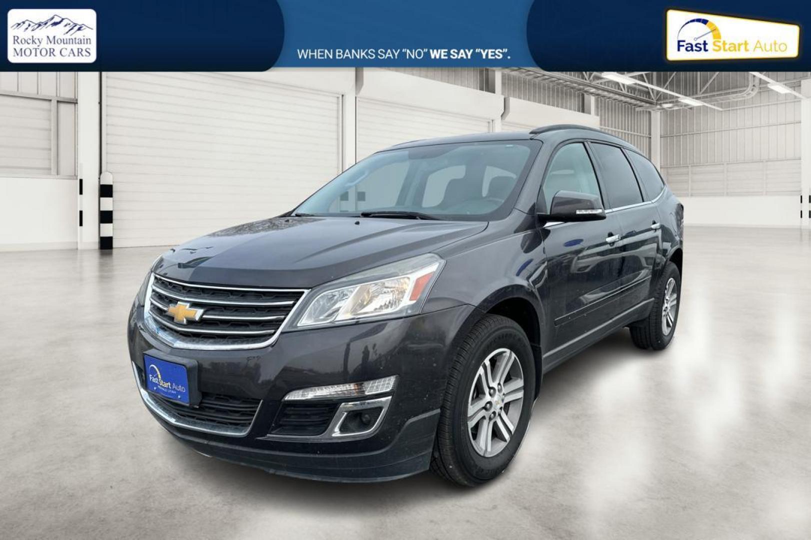 2015 Gray Chevrolet Traverse 2LT FWD (1GNKRHKD8FJ) with an 3.6L V6 DOHC 24V engine, 6-Speed Automatic transmission, located at 344 S Washington Blvd, Ogden, UT, 84404, (801) 399-1799, 41.255482, -111.970848 - Photo#8