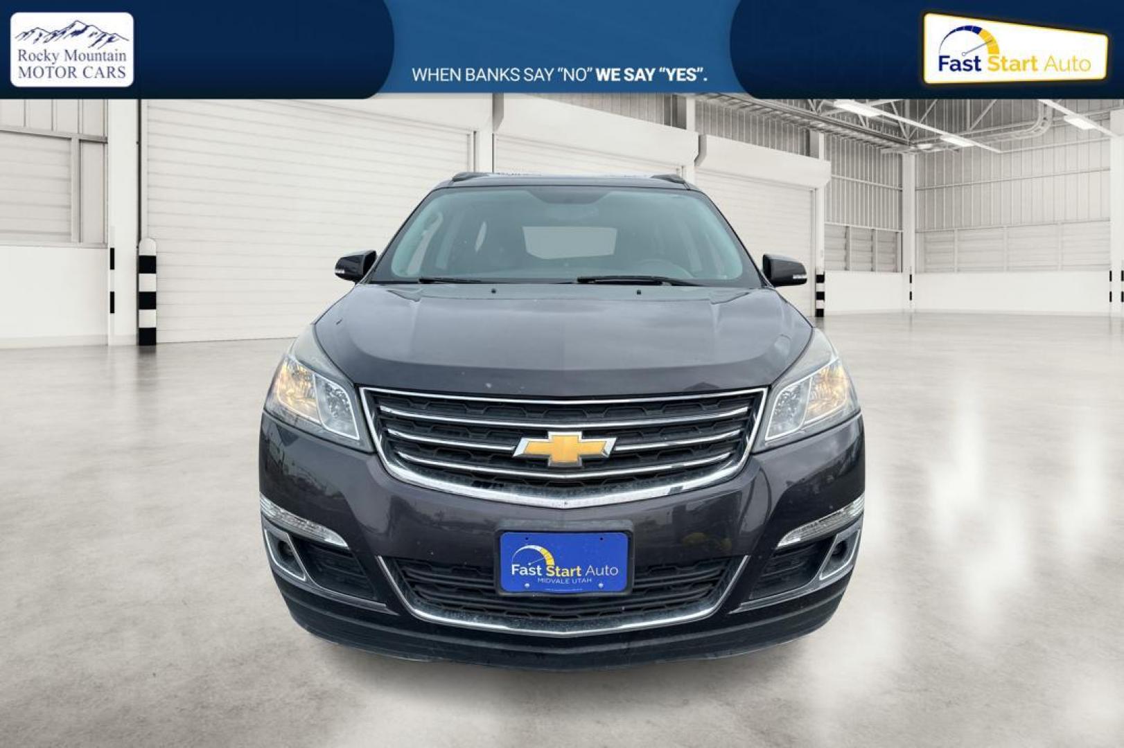 2015 Gray Chevrolet Traverse 2LT FWD (1GNKRHKD8FJ) with an 3.6L V6 DOHC 24V engine, 6-Speed Automatic transmission, located at 344 S Washington Blvd, Ogden, UT, 84404, (801) 399-1799, 41.255482, -111.970848 - Photo#9