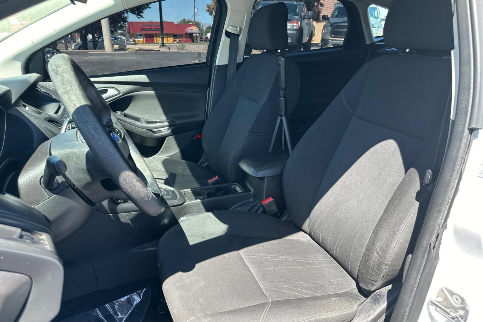 2015 White Ford Focus SE Hatch (1FADP3K23FL) with an 2.0L L4 DOHC 16V engine, 5-Speed Manual transmission, located at 7755 State Street, Midvale, UT, 84047, (801) 753-9063, 40.610329, -111.892159 - Photo#11