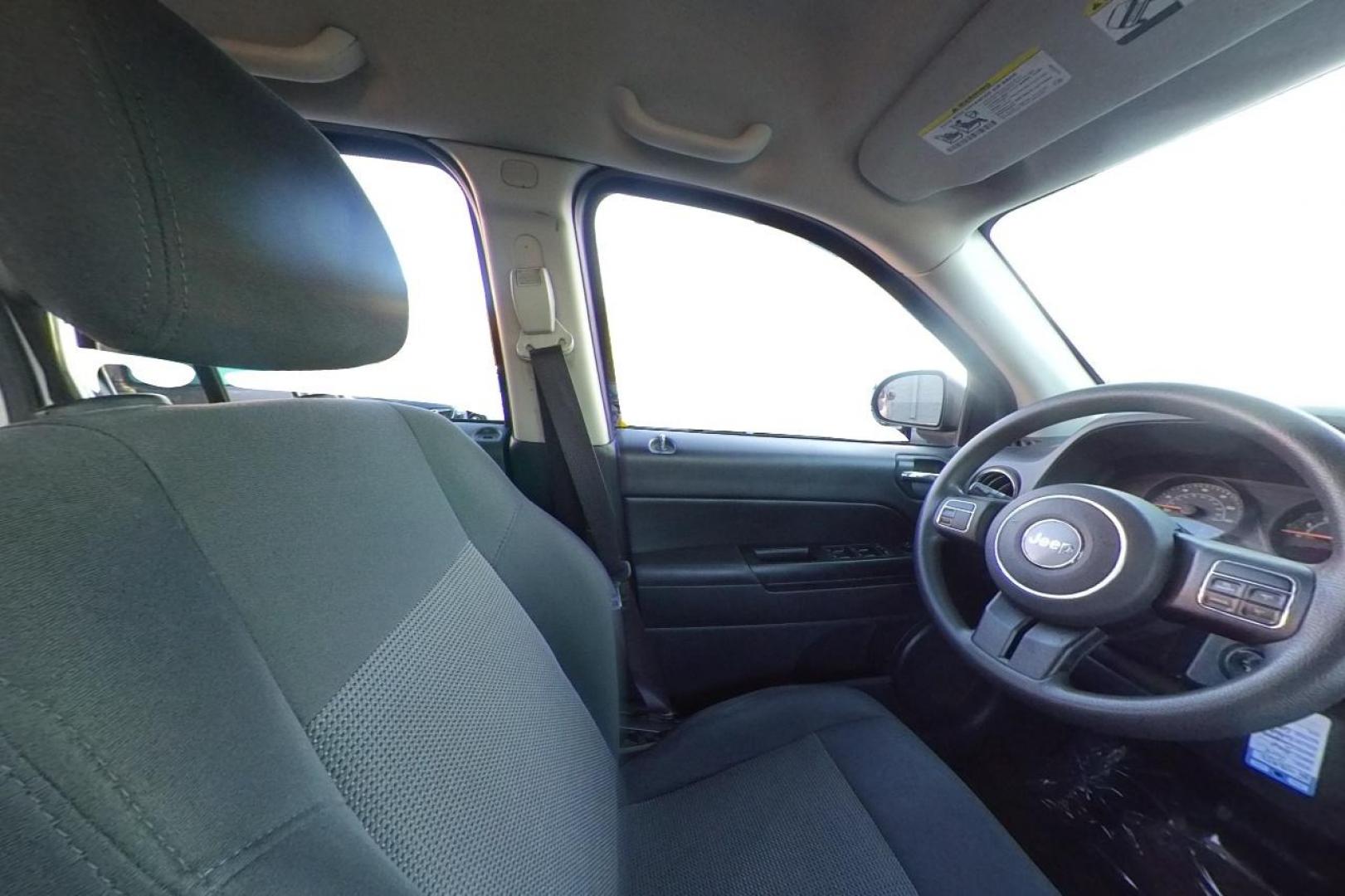 2015 White Jeep Compass Sport FWD (1C4NJCBA4FD) with an 2.0L L4 DOHC 16V engine, Automatic, CVT transmission, located at 344 S Washington Blvd, Ogden, UT, 84404, (801) 399-1799, 41.255482, -111.970848 - Photo#17