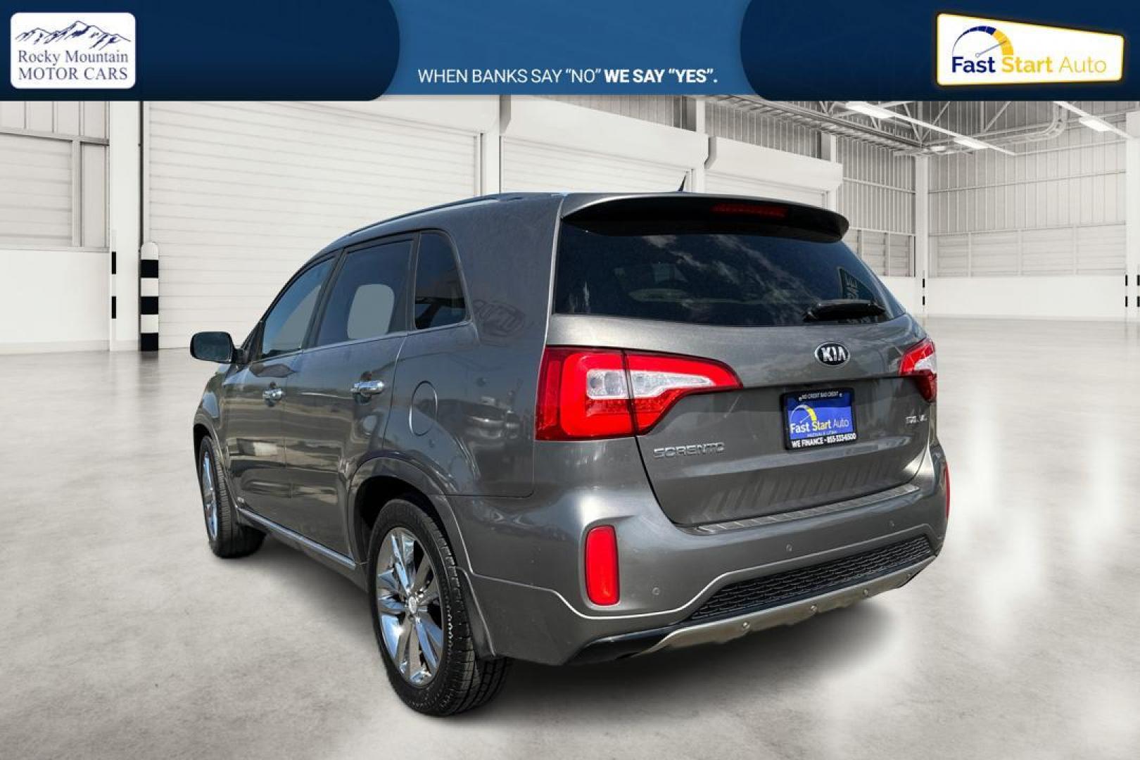 2015 Gray Kia Sorento SX V6 AWD (5XYKWDA72FG) with an 3.3L V6 DOHC 24V engine, 6-Speed Automatic transmission, located at 7755 State Street, Midvale, UT, 84047, (801) 753-9063, 40.610329, -111.892159 - Photo#4