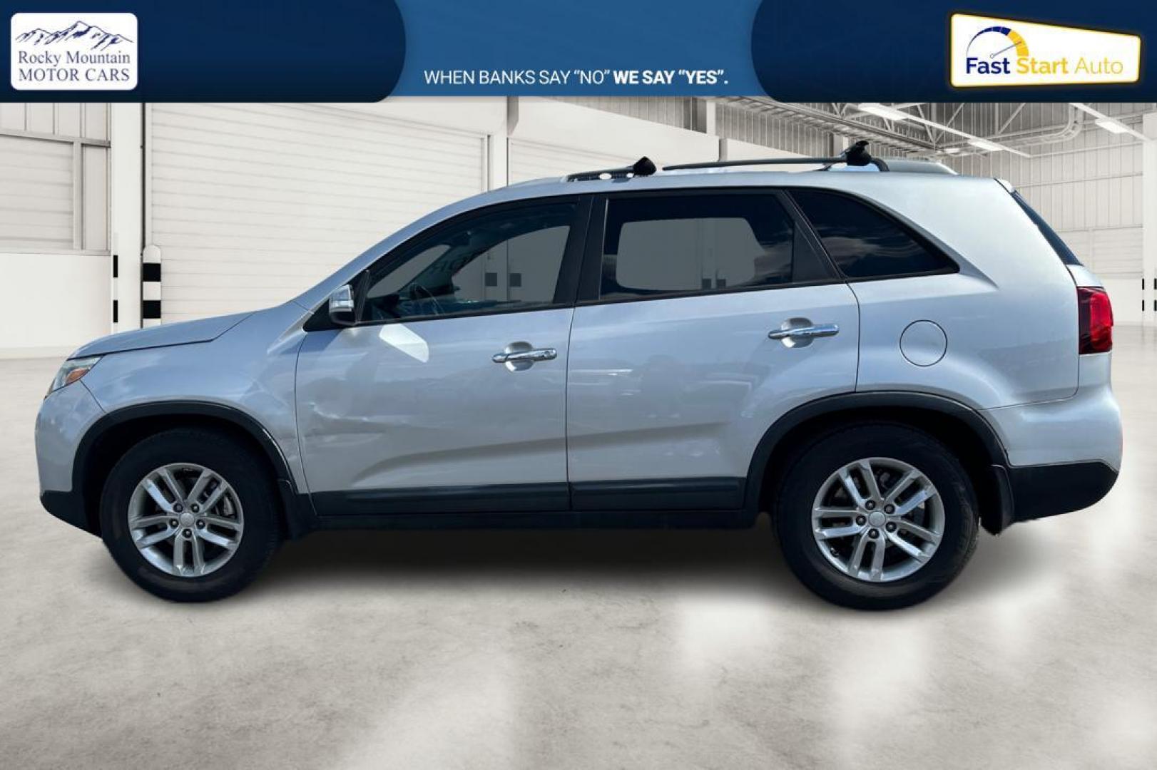 2015 Silver Kia Sorento LX V6 FWD (5XYKT4A7XFG) with an 3.3L V6 DOHC 24V engine, 6-Speed Automatic transmission, located at 767 S State Road, Pleasant Grove, UT, 84062, (801) 785-1058, 40.354839, -111.736687 - Photo#6