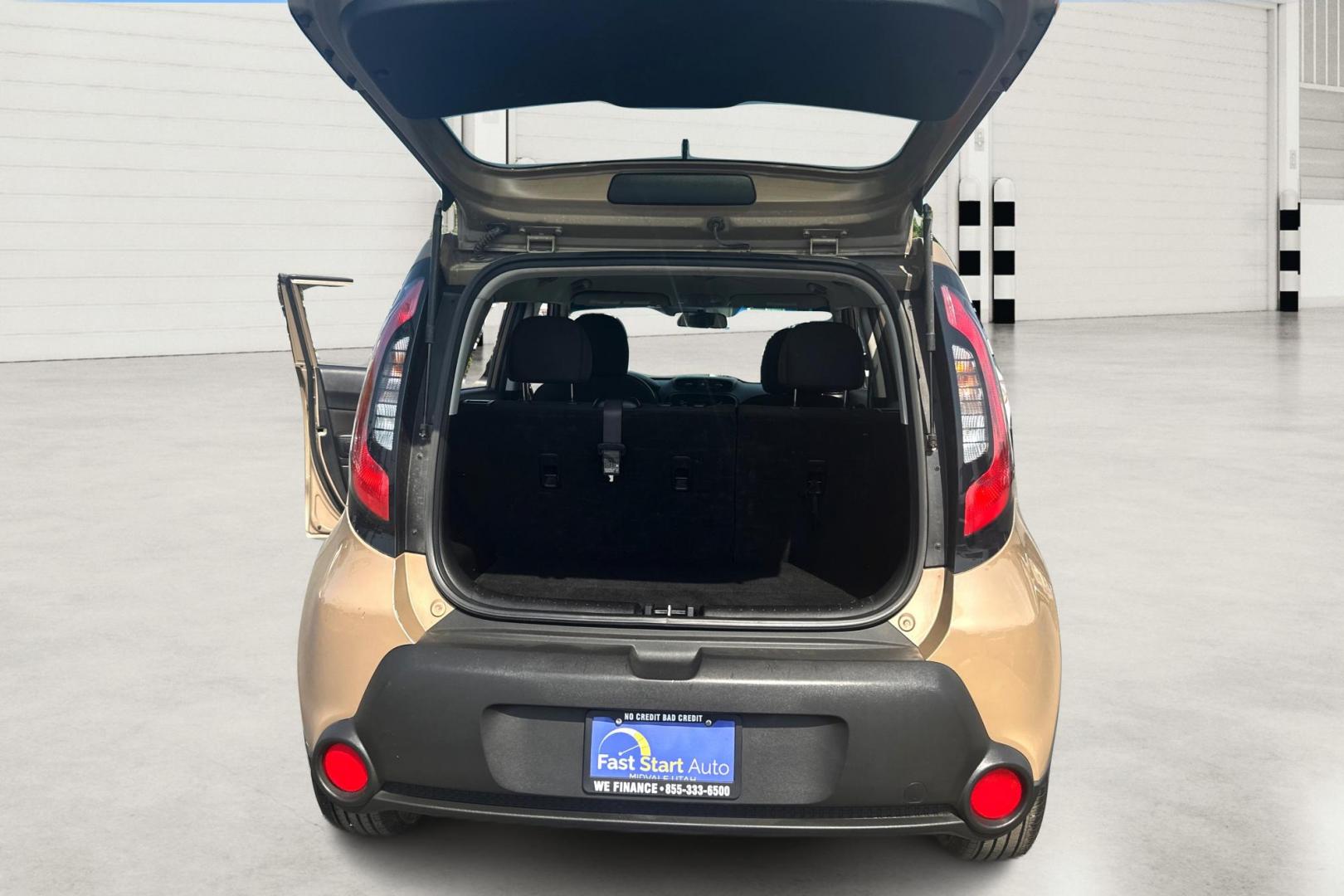 2015 Tan Kia Soul Base (KNDJN2A28F7) with an 1.6L L4 DOHC 16V engine, Manual, 6-Spd transmission, located at 767 S State Road, Pleasant Grove, UT, 84062, (801) 785-1058, 40.354839, -111.736687 - Photo#13