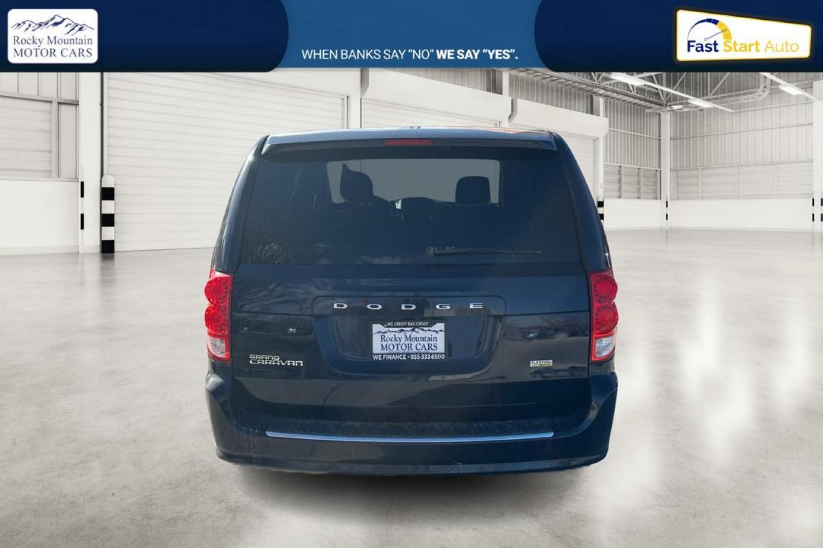 2016 Blue Dodge Grand Caravan SE (2C4RDGBG4GR) with an 3.6L V6 DOHC 24V engine, 6A transmission, located at 767 S State Road, Pleasant Grove, UT, 84062, (801) 785-1058, 40.354839, -111.736687 - Photo#4