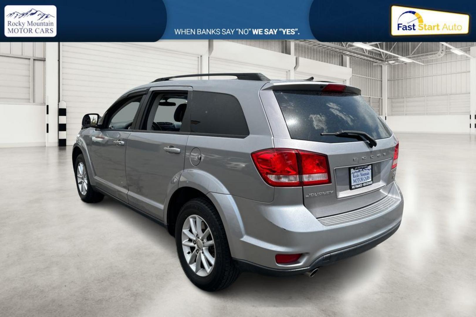 2016 Silver Dodge Journey SXT (3C4PDCBG9GT) with an 3.6L V6 DOHC 24V engine, 4A transmission, located at 767 S State Road, Pleasant Grove, UT, 84062, (801) 785-1058, 40.354839, -111.736687 - Photo#4