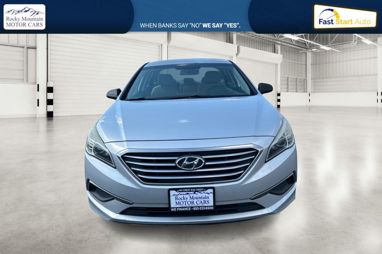 2016 Silver Hyundai Sonata SE (5NPE24AF3GH) with an 2.4L L4 DOHC 16V engine, 7A transmission, located at 767 S State Road, Pleasant Grove, UT, 84062, (801) 785-1058, 40.354839, -111.736687 - Photo#9