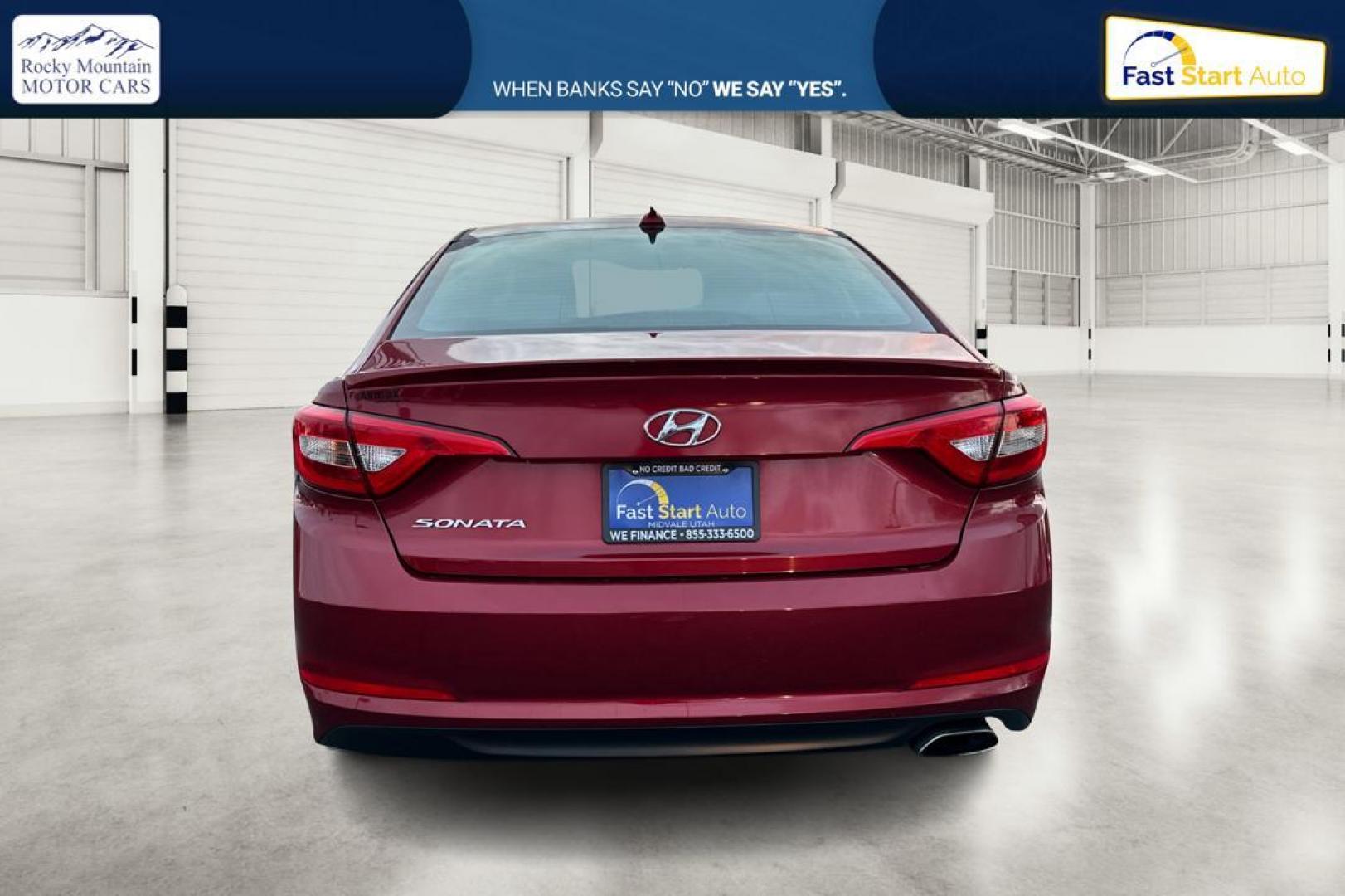 2016 Red Hyundai Sonata SE (5NPE24AF4GH) with an 2.4L L4 DOHC 16V engine, 7A transmission, located at 7755 State Street, Midvale, UT, 84047, (801) 753-9063, 40.610329, -111.892159 - Photo#4