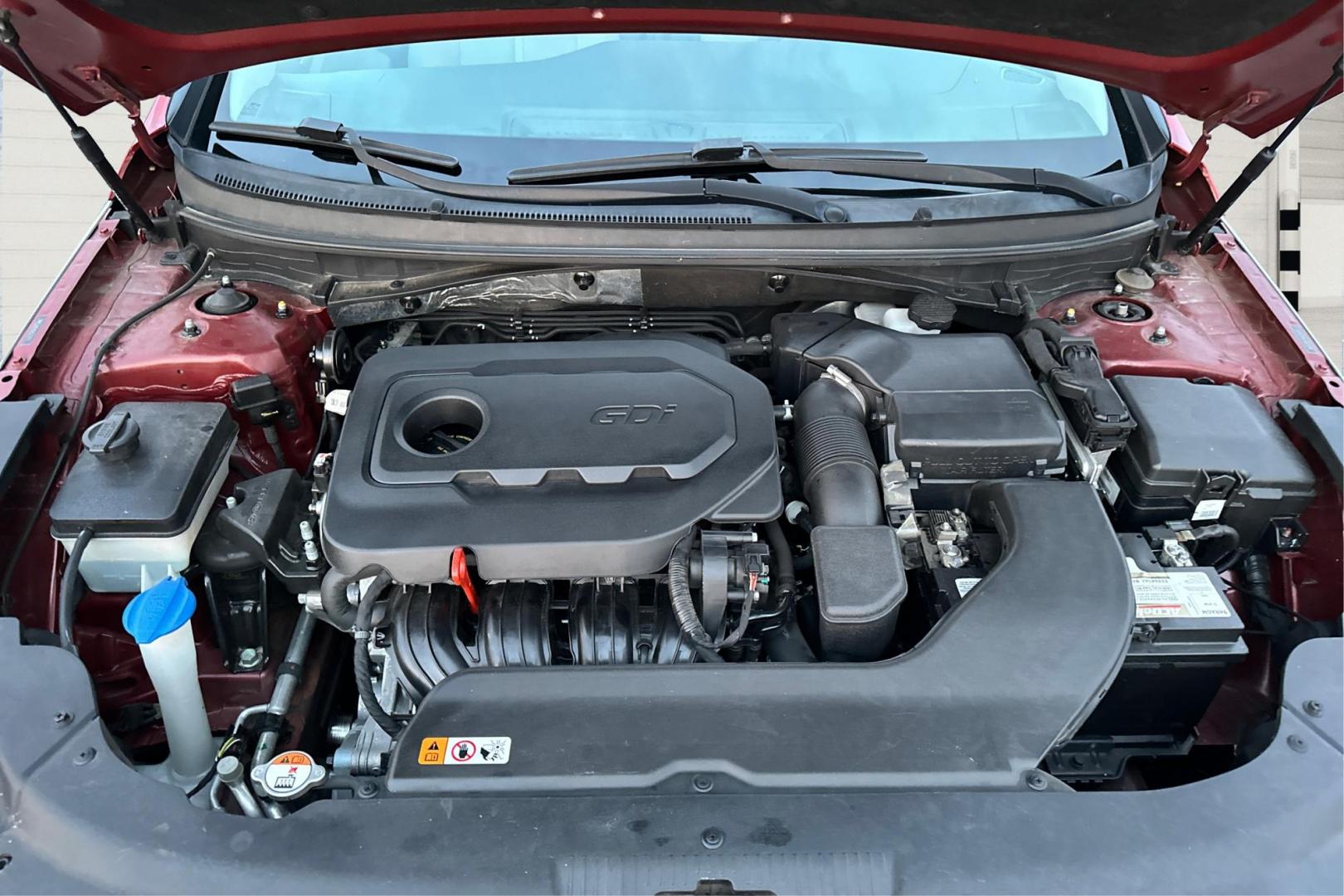 2016 Red Hyundai Sonata SE (5NPE24AF4GH) with an 2.4L L4 DOHC 16V engine, 7A transmission, located at 7755 State Street, Midvale, UT, 84047, (801) 753-9063, 40.610329, -111.892159 - Photo#10