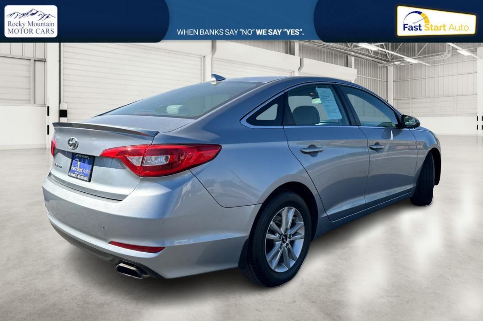 2016 Gray Hyundai Sonata SE (5NPE24AF0GH) with an 2.4L L4 DOHC 16V engine, 7A transmission, located at 7755 State Street, Midvale, UT, 84047, (801) 753-9063, 40.610329, -111.892159 - Photo#2