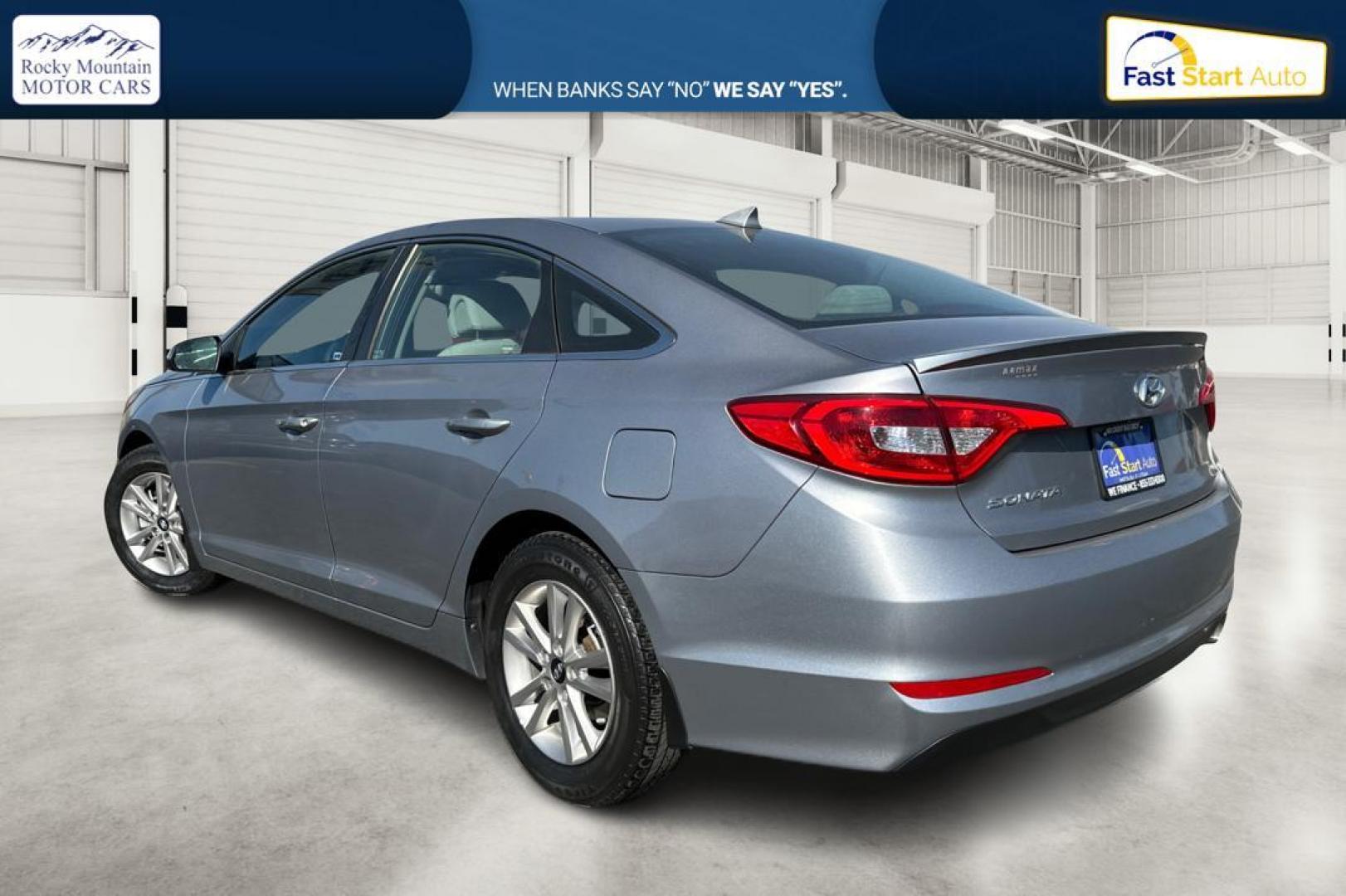 2016 Gray Hyundai Sonata SE (5NPE24AF0GH) with an 2.4L L4 DOHC 16V engine, 7A transmission, located at 7755 State Street, Midvale, UT, 84047, (801) 753-9063, 40.610329, -111.892159 - Photo#5