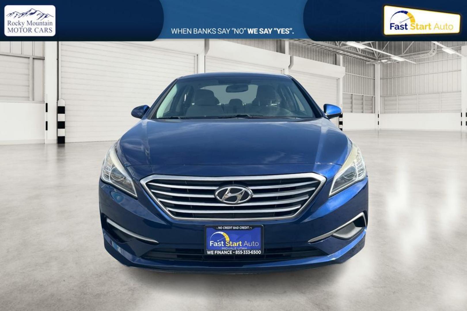 2016 Blue Hyundai Sonata SE (5NPE24AF3GH) with an 2.4L L4 DOHC 16V engine, 7A transmission, located at 7755 State Street, Midvale, UT, 84047, (801) 753-9063, 40.610329, -111.892159 - Photo#9