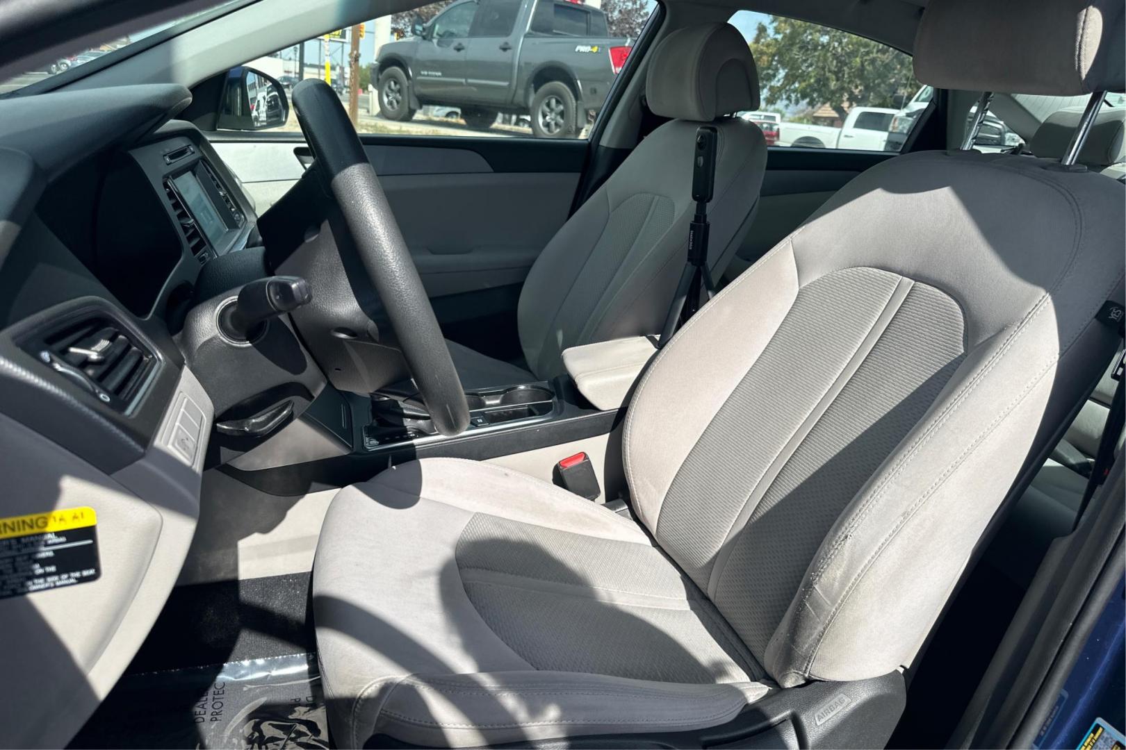 2016 Blue Hyundai Sonata SE (5NPE24AF3GH) with an 2.4L L4 DOHC 16V engine, 7A transmission, located at 7755 State Street, Midvale, UT, 84047, (801) 753-9063, 40.610329, -111.892159 - Photo#14