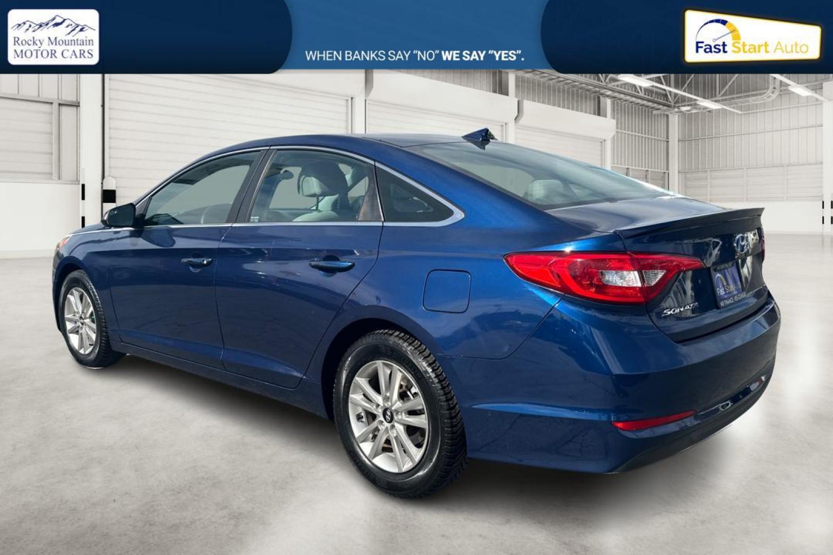 2016 Blue Hyundai Sonata SE (5NPE24AF3GH) with an 2.4L L4 DOHC 16V engine, 7A transmission, located at 7755 State Street, Midvale, UT, 84047, (801) 753-9063, 40.610329, -111.892159 - Photo#5