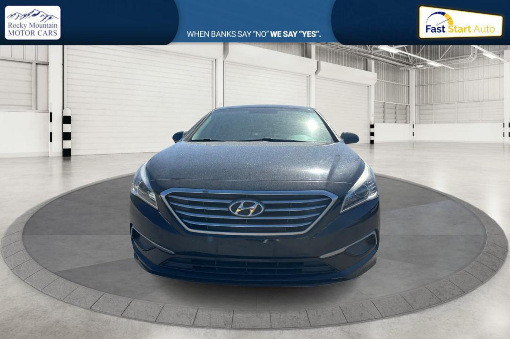 2016 Black Hyundai Sonata SE (5NPE24AF3GH) with an 2.4L L4 DOHC 16V engine, 7A transmission, located at 344 S Washington Blvd, Ogden, UT, 84404, (801) 399-1799, 41.255482, -111.970848 - Photo#9