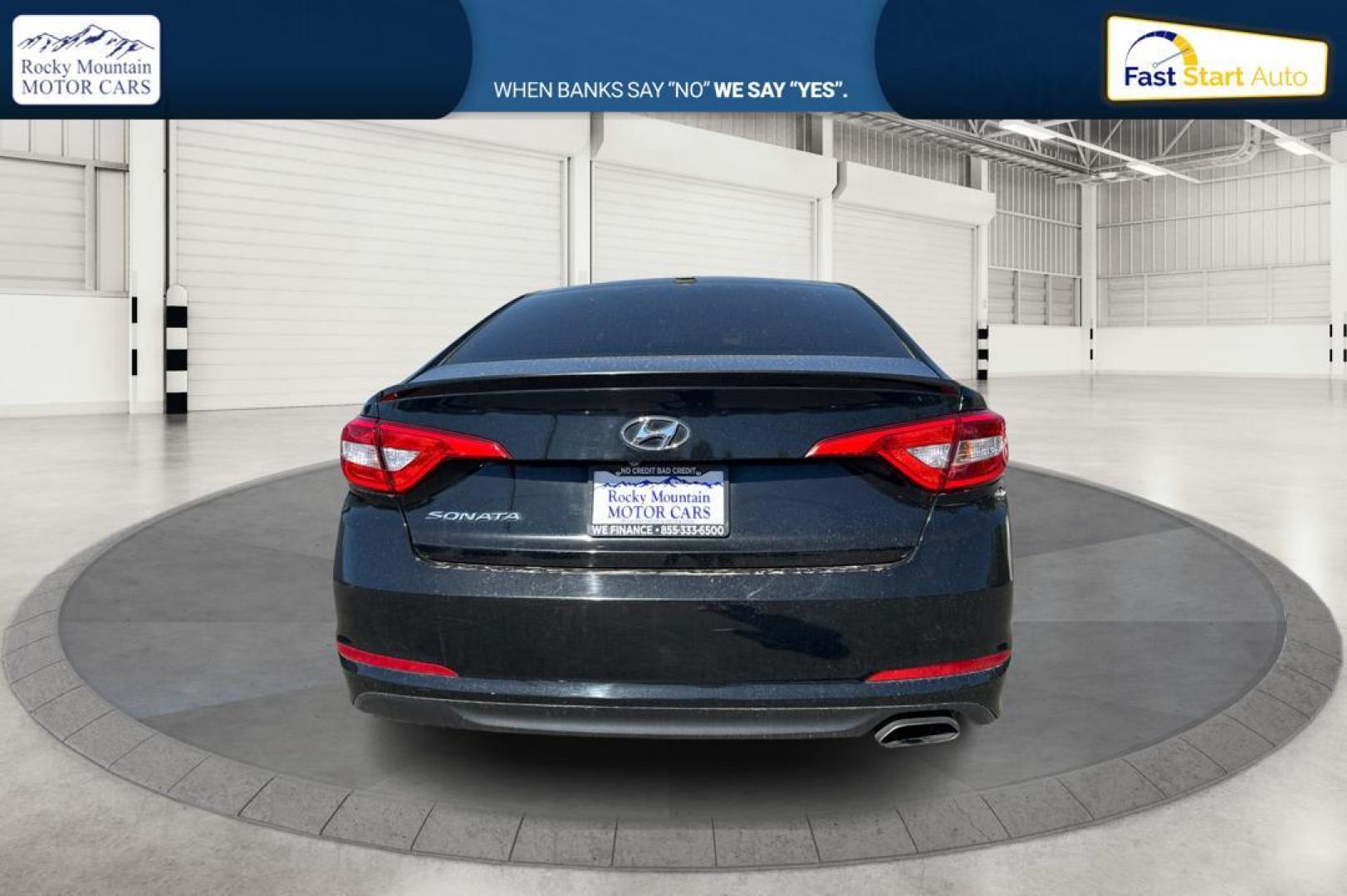 2016 Black Hyundai Sonata SE (5NPE24AF3GH) with an 2.4L L4 DOHC 16V engine, 7A transmission, located at 344 S Washington Blvd, Ogden, UT, 84404, (801) 399-1799, 41.255482, -111.970848 - Photo#4