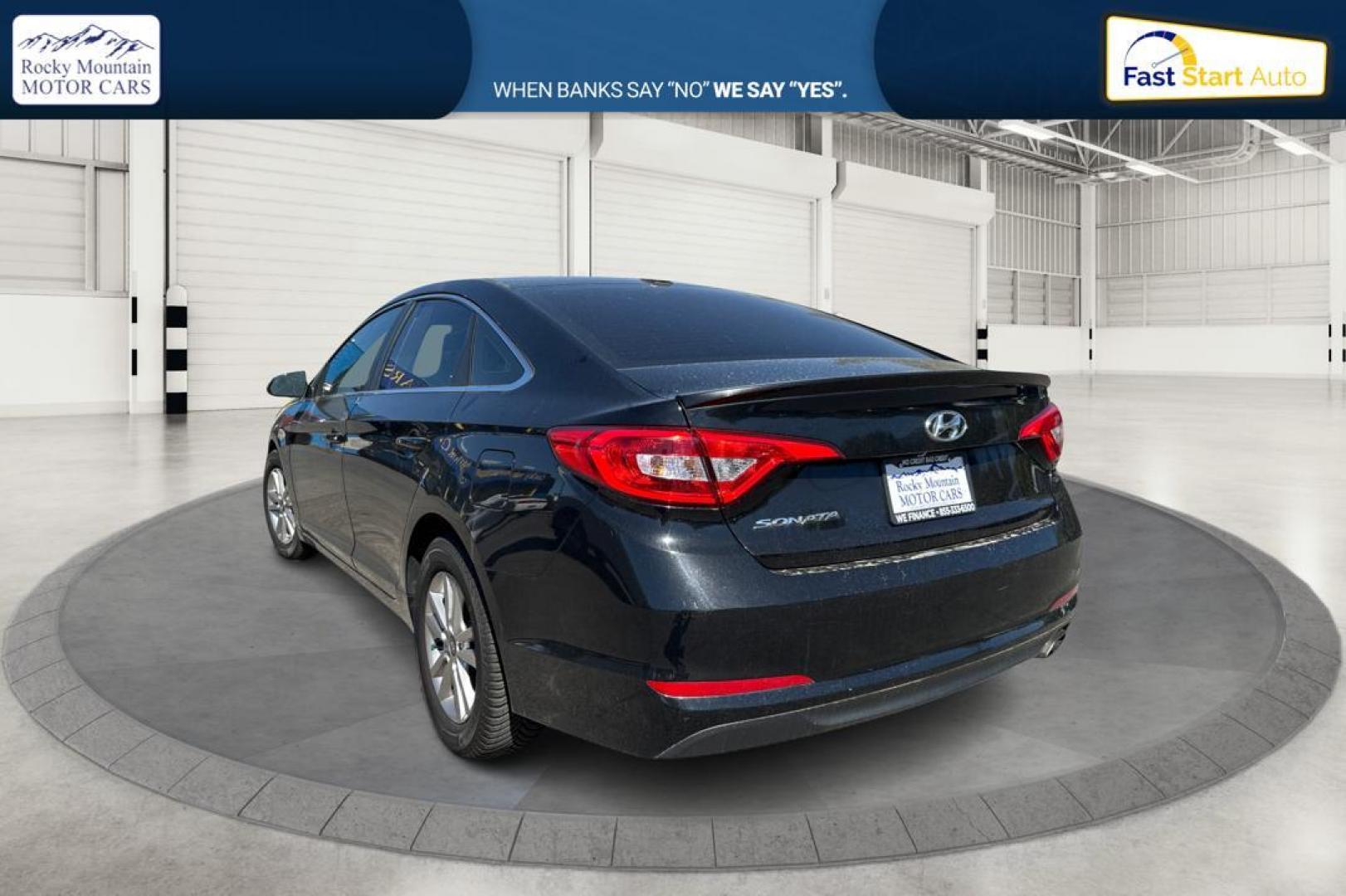 2016 Black Hyundai Sonata SE (5NPE24AF3GH) with an 2.4L L4 DOHC 16V engine, 7A transmission, located at 344 S Washington Blvd, Ogden, UT, 84404, (801) 399-1799, 41.255482, -111.970848 - Photo#5