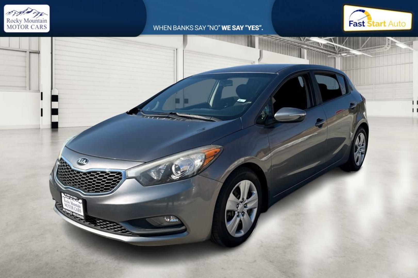 2016 Gray Kia Forte 5-Door LX (KNAFK5A87G5) with an 2.0L L4 DOHC 16V engine, 6-Speed Automatic transmission, located at 767 S State Road, Pleasant Grove, UT, 84062, (801) 785-1058, 40.354839, -111.736687 - Photo#8