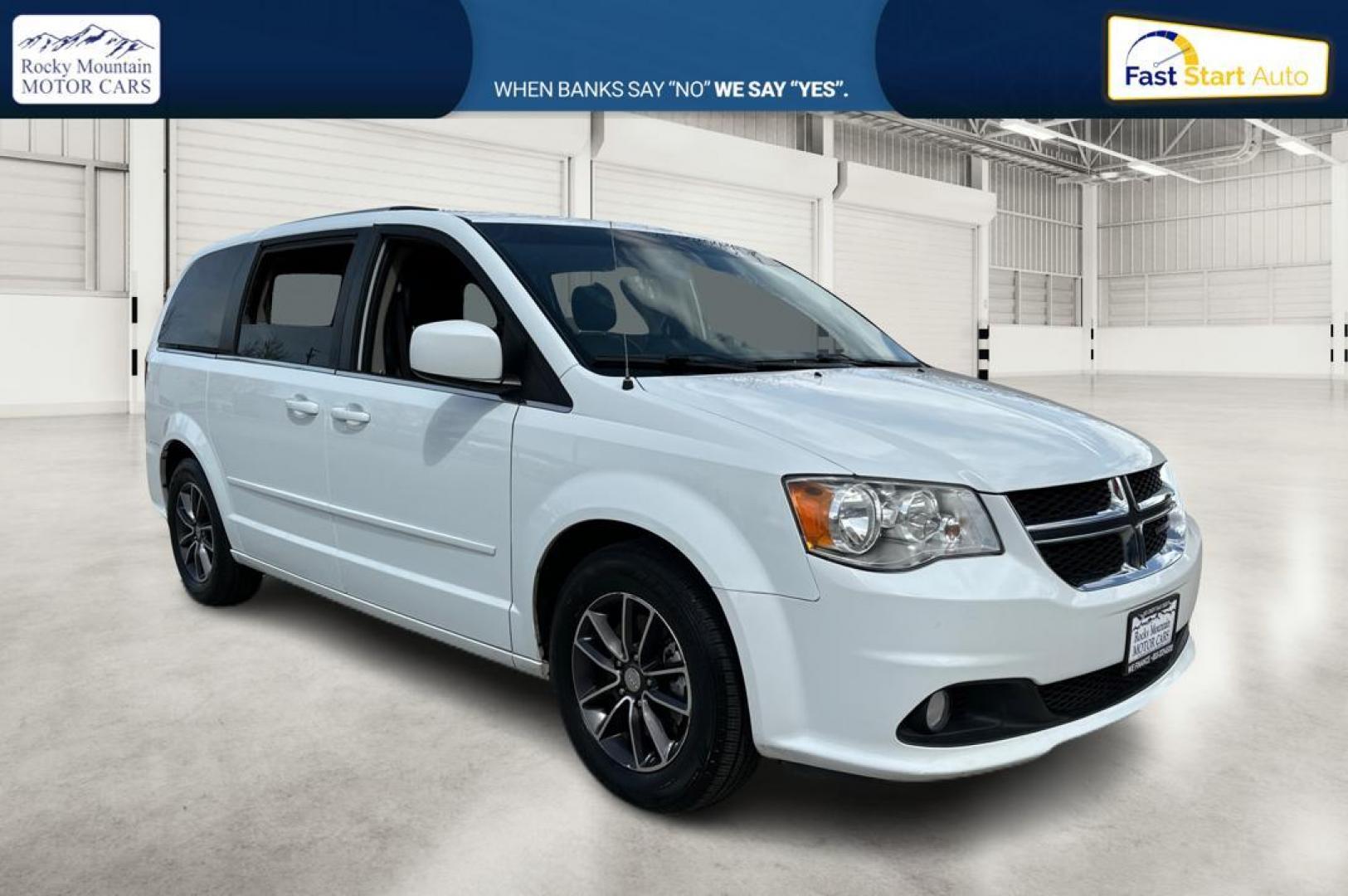 2017 White Dodge Grand Caravan SXT (2C4RDGCG6HR) with an 3.6L V6 DOHC 24V engine, 6A transmission, located at 7755 State Street, Midvale, UT, 84047, (801) 753-9063, 40.610329, -111.892159 - Photo#0