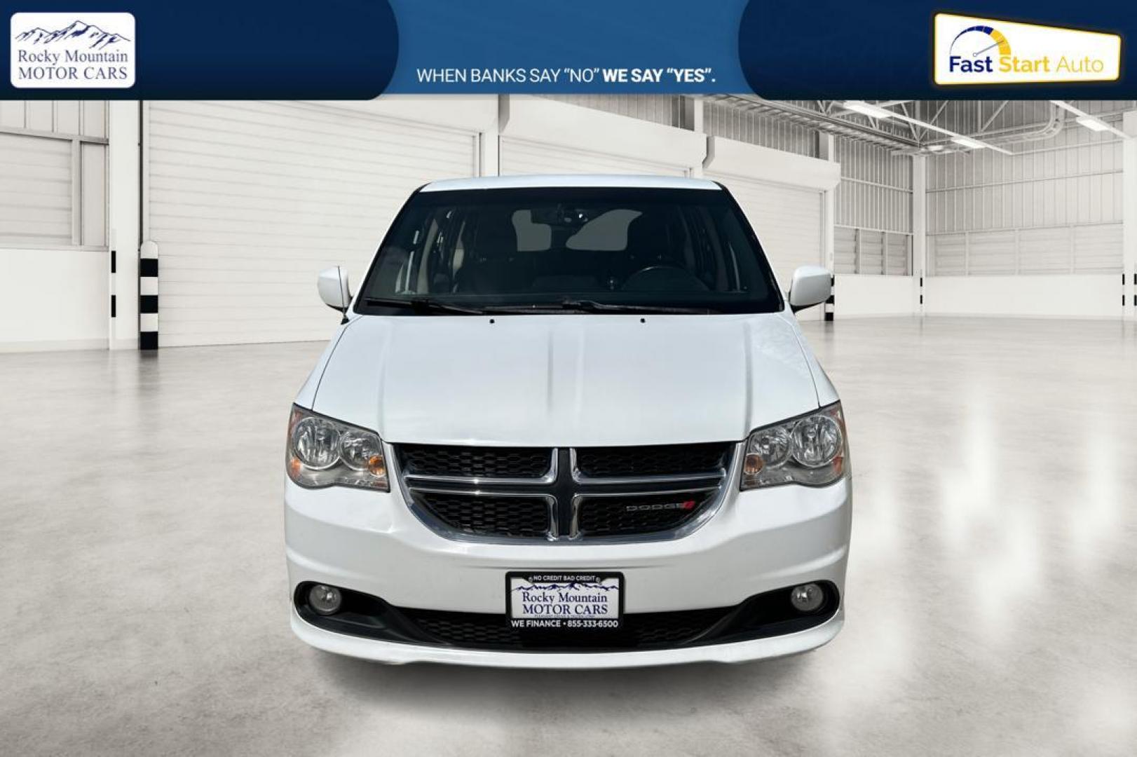 2017 White Dodge Grand Caravan SXT (2C4RDGCG6HR) with an 3.6L V6 DOHC 24V engine, 6A transmission, located at 7755 State Street, Midvale, UT, 84047, (801) 753-9063, 40.610329, -111.892159 - Photo#9