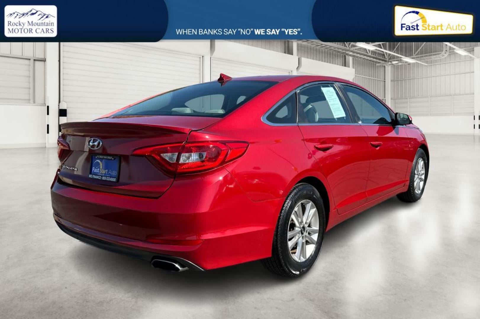 2017 Red Hyundai Sonata SE (5NPE24AF7HH) with an 2.4L L4 DOHC 16V engine, 7A transmission, located at 7755 State Street, Midvale, UT, 84047, (801) 753-9063, 40.610329, -111.892159 - Photo#2