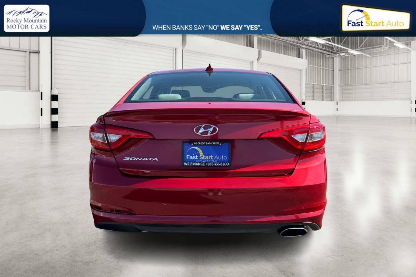 2017 Red Hyundai Sonata SE (5NPE24AF7HH) with an 2.4L L4 DOHC 16V engine, 7A transmission, located at 7755 State Street, Midvale, UT, 84047, (801) 753-9063, 40.610329, -111.892159 - Photo#4