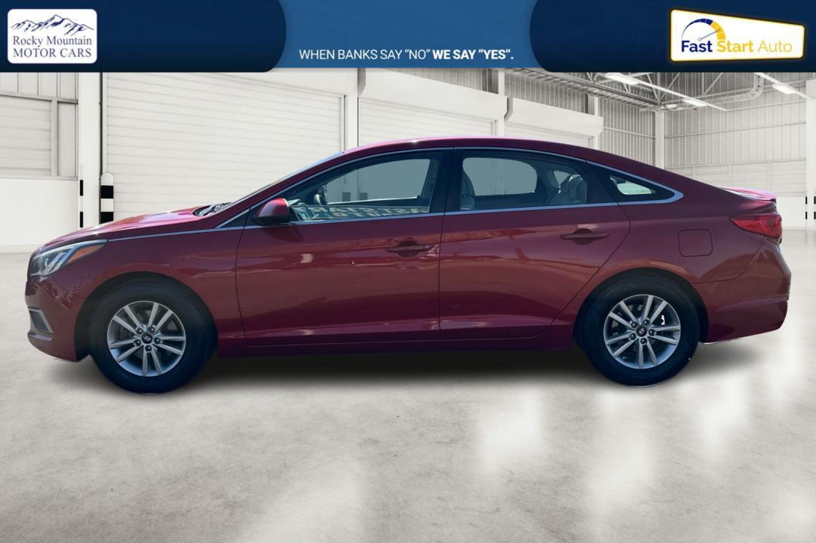 2017 Red Hyundai Sonata SE (5NPE24AF7HH) with an 2.4L L4 DOHC 16V engine, 7A transmission, located at 7755 State Street, Midvale, UT, 84047, (801) 753-9063, 40.610329, -111.892159 - Photo#6