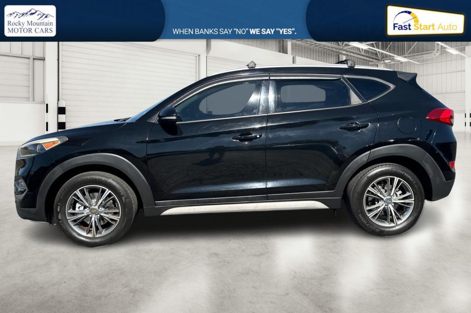 2017 Black Hyundai Tucson SE w/Preferred Package (KM8J33A41HU) with an 2.0L L4 DOHC 16V engine, 6A transmission, located at 7755 State Street, Midvale, UT, 84047, (801) 753-9063, 40.610329, -111.892159 - Photo#5