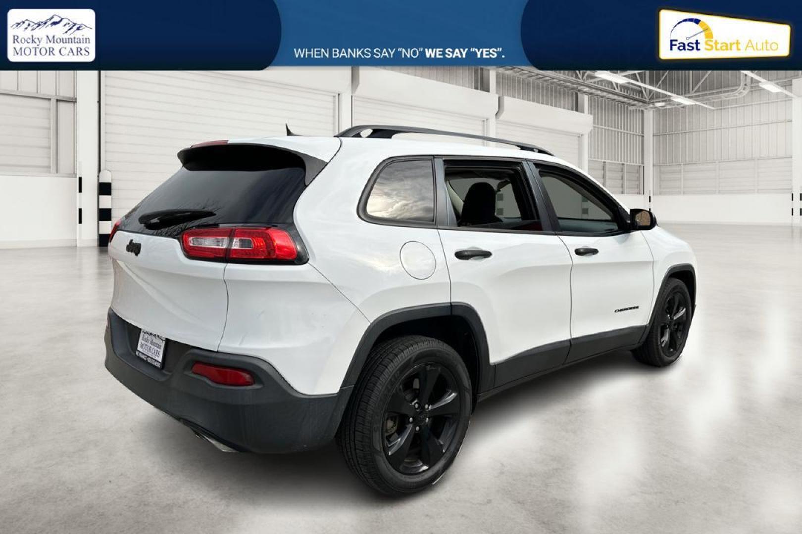 2017 White Jeep Cherokee Sport FWD (1C4PJLAS3HW) with an 3.2L V6 DOHC 24V engine, 9A transmission, located at 7755 State Street, Midvale, UT, 84047, (801) 753-9063, 40.610329, -111.892159 - Photo#2