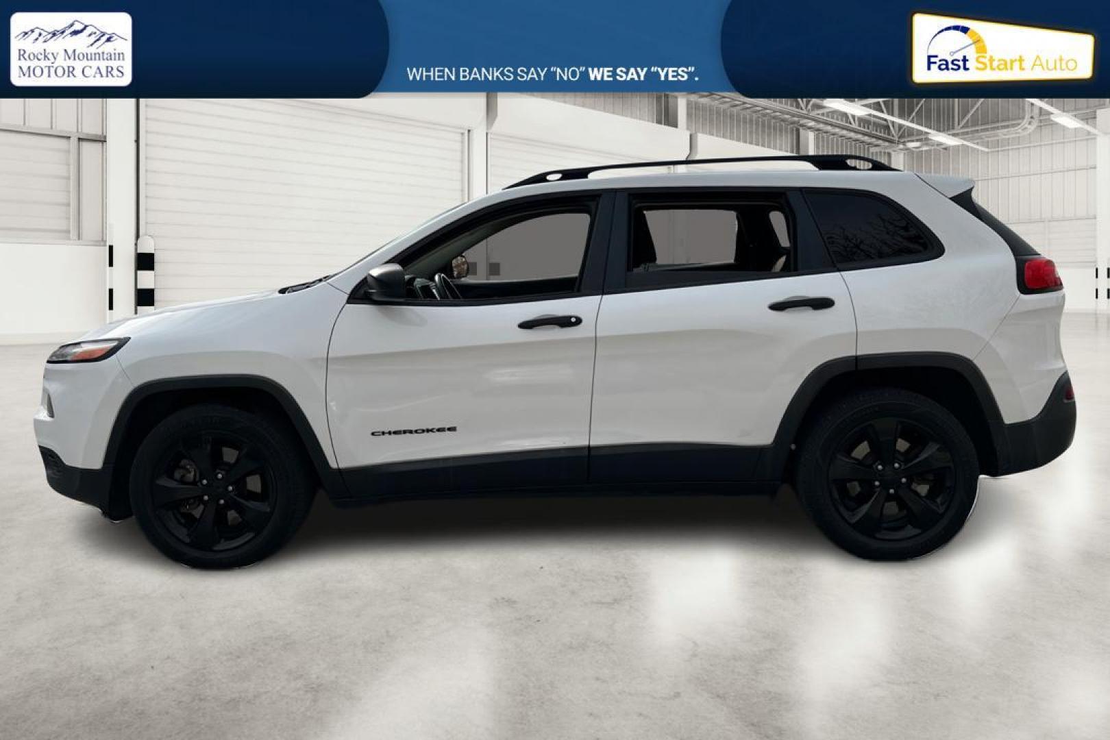 2017 White Jeep Cherokee Sport FWD (1C4PJLAS3HW) with an 3.2L V6 DOHC 24V engine, 9A transmission, located at 7755 State Street, Midvale, UT, 84047, (801) 753-9063, 40.610329, -111.892159 - Photo#6