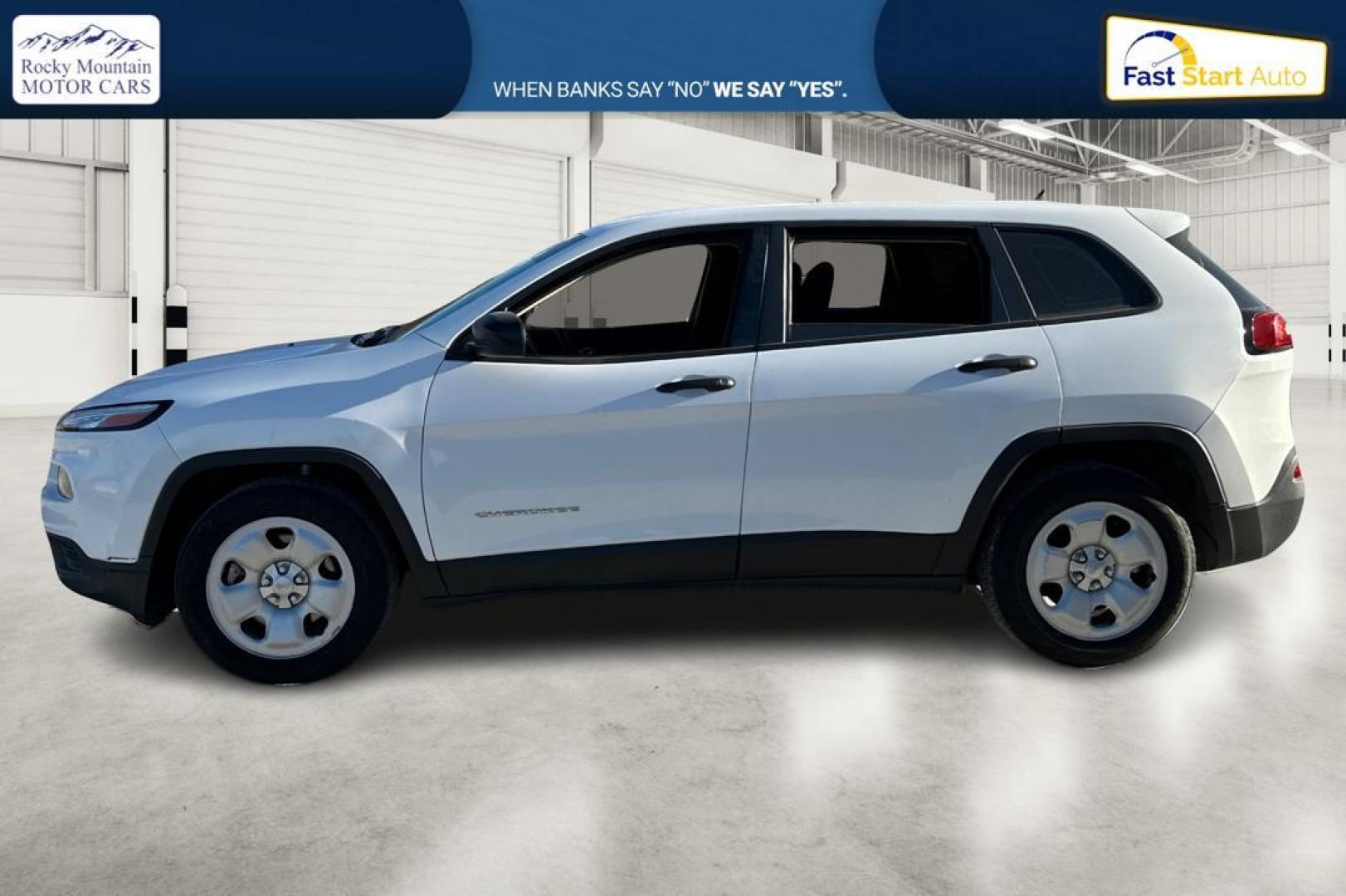 2017 White Jeep Cherokee Sport FWD (1C4PJLAB2HD) with an 2.4L L4 DOHC 16V engine, 9A transmission, located at 767 S State Road, Pleasant Grove, UT, 84062, (801) 785-1058, 40.354839, -111.736687 - Photo#6