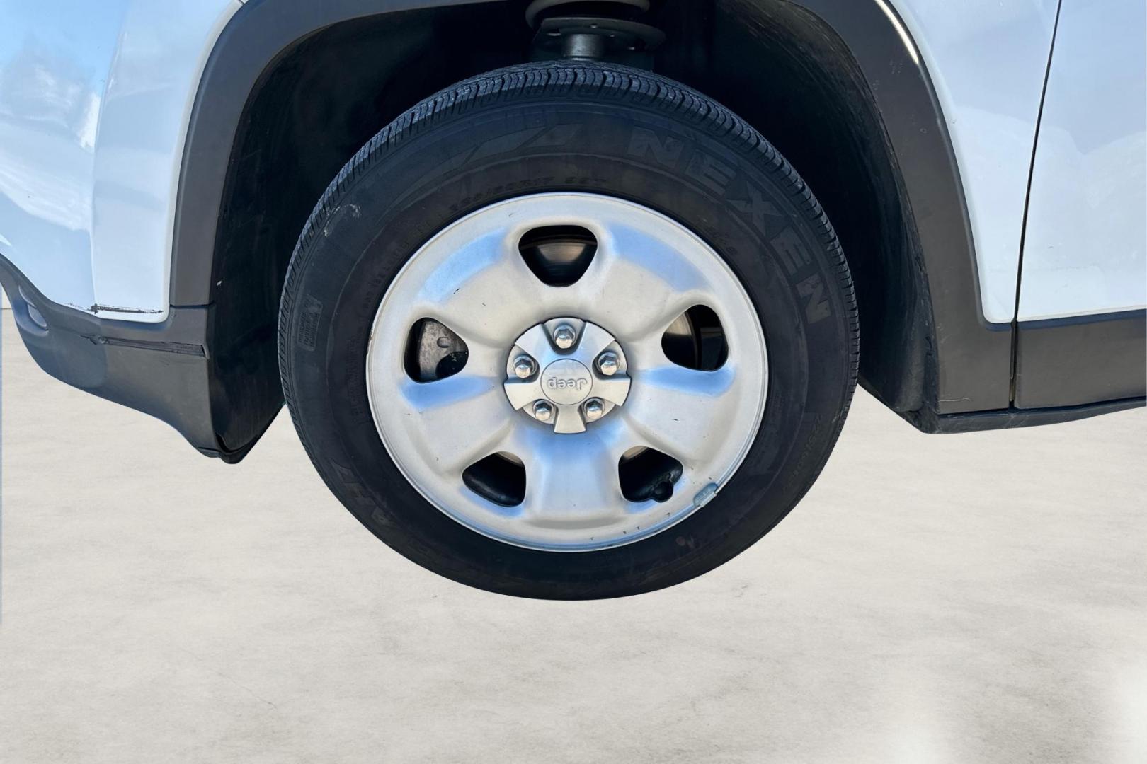 2017 White Jeep Cherokee Sport FWD (1C4PJLAB2HD) with an 2.4L L4 DOHC 16V engine, 9A transmission, located at 767 S State Road, Pleasant Grove, UT, 84062, (801) 785-1058, 40.354839, -111.736687 - Photo#12