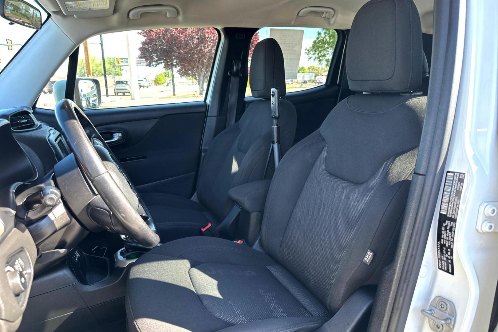 2017 White Jeep Renegade Latitude FWD (ZACCJABBXHP) with an 2.4L L4 DOHC 16V engine, 6M transmission, located at 344 S Washington Blvd, Ogden, UT, 84404, (801) 399-1799, 41.255482, -111.970848 - Photo#14