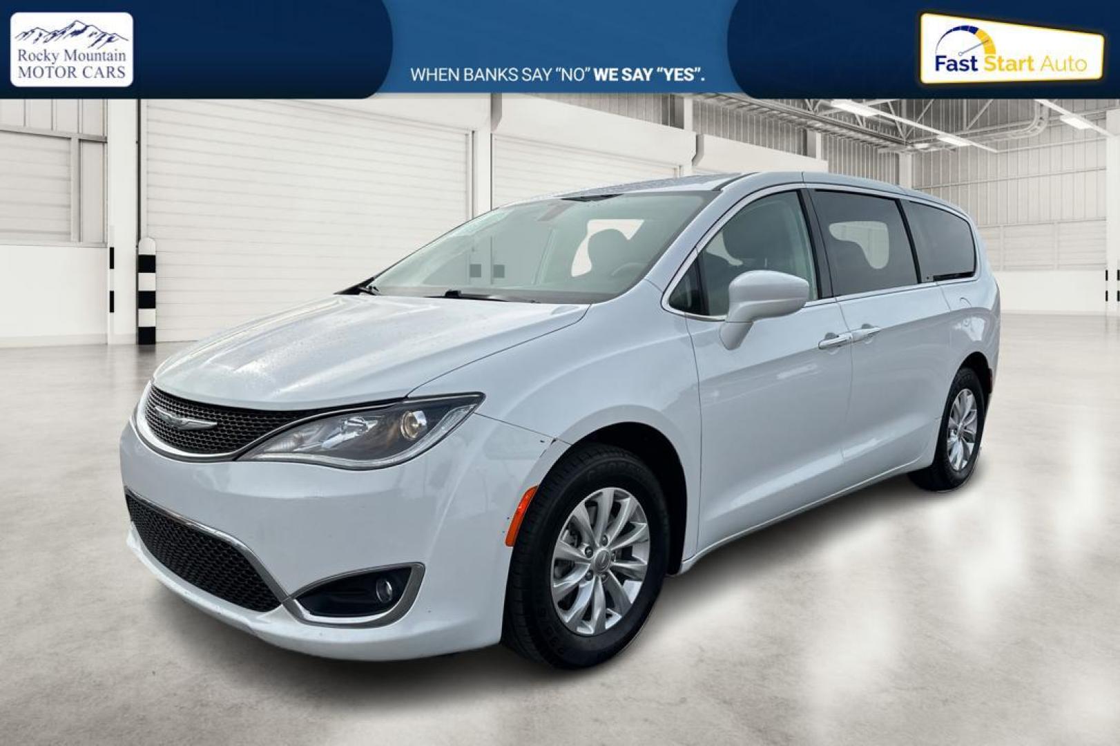 2018 White Chrysler Pacifica Touring Plus (2C4RC1FG5JR) with an 3.6L V6 DOHC 24V engine, 9A transmission, located at 7755 State Street, Midvale, UT, 84047, (801) 753-9063, 40.610329, -111.892159 - Photo#8