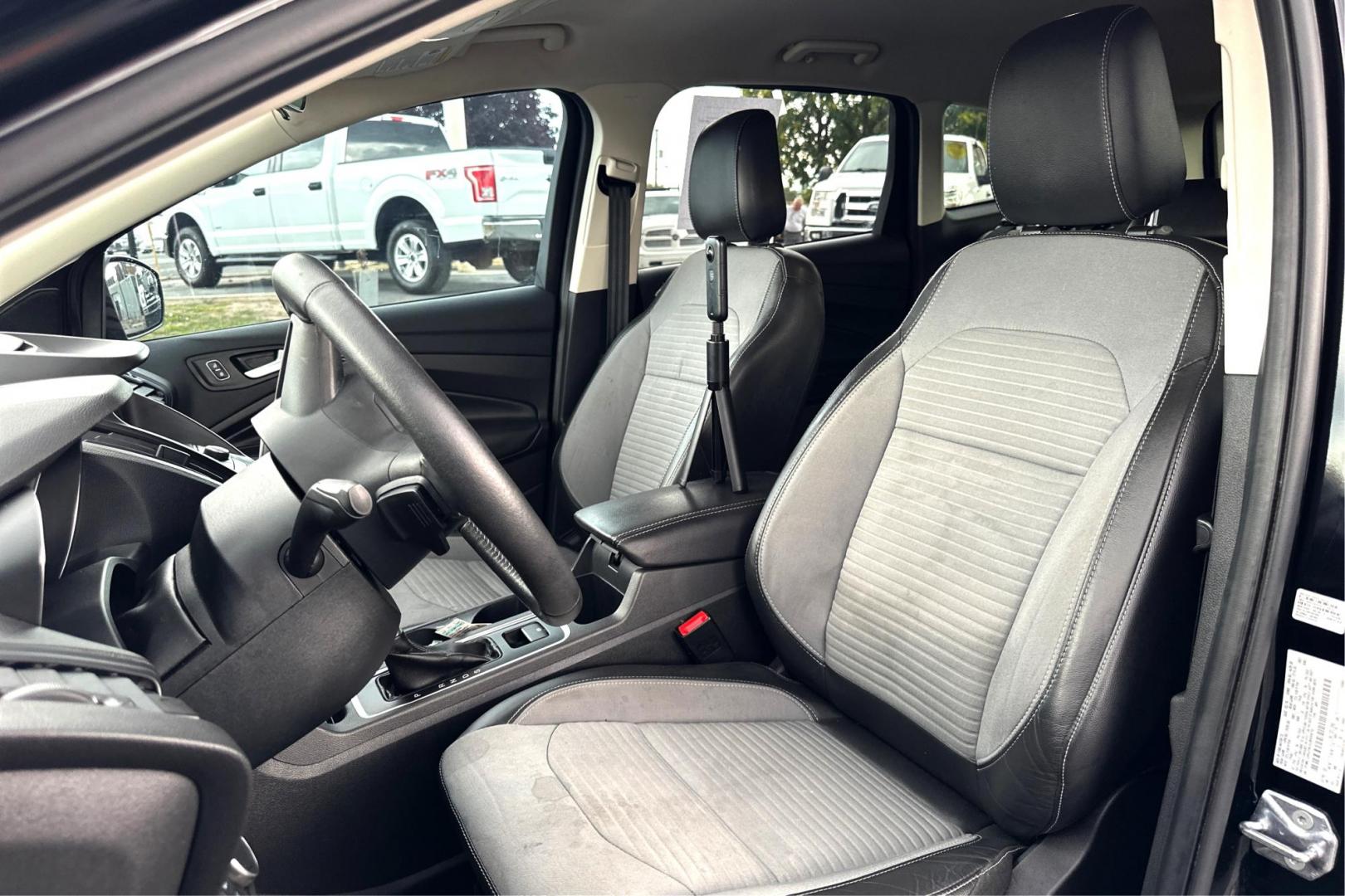 2018 Black Ford Escape SE FWD (1FMCU0GD9JU) with an 1.5L L4 DOHC 16V engine, 6A transmission, located at 7755 State Street, Midvale, UT, 84047, (801) 753-9063, 40.610329, -111.892159 - Photo#11