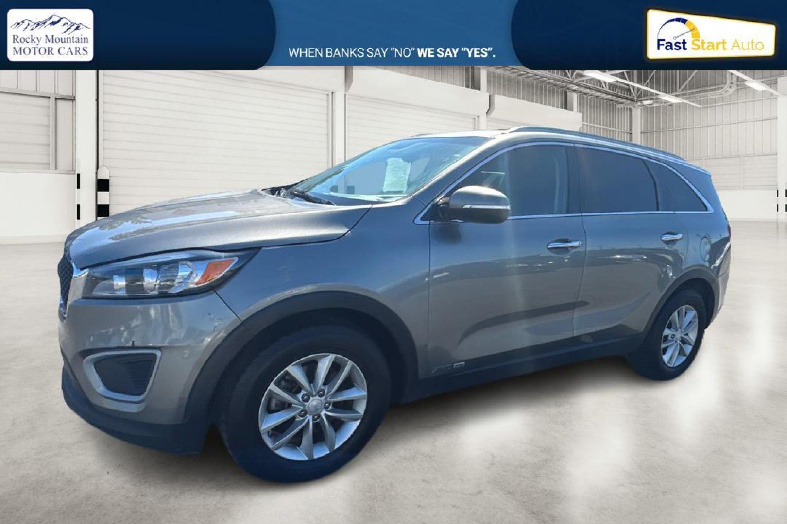 2018 Gray Kia Sorento LX V6 AWD (5XYPGDA58JG) with an 3.3L V6 DOHC 24V engine, 6A transmission, located at 7755 State Street, Midvale, UT, 84047, (801) 753-9063, 40.610329, -111.892159 - Photo#8