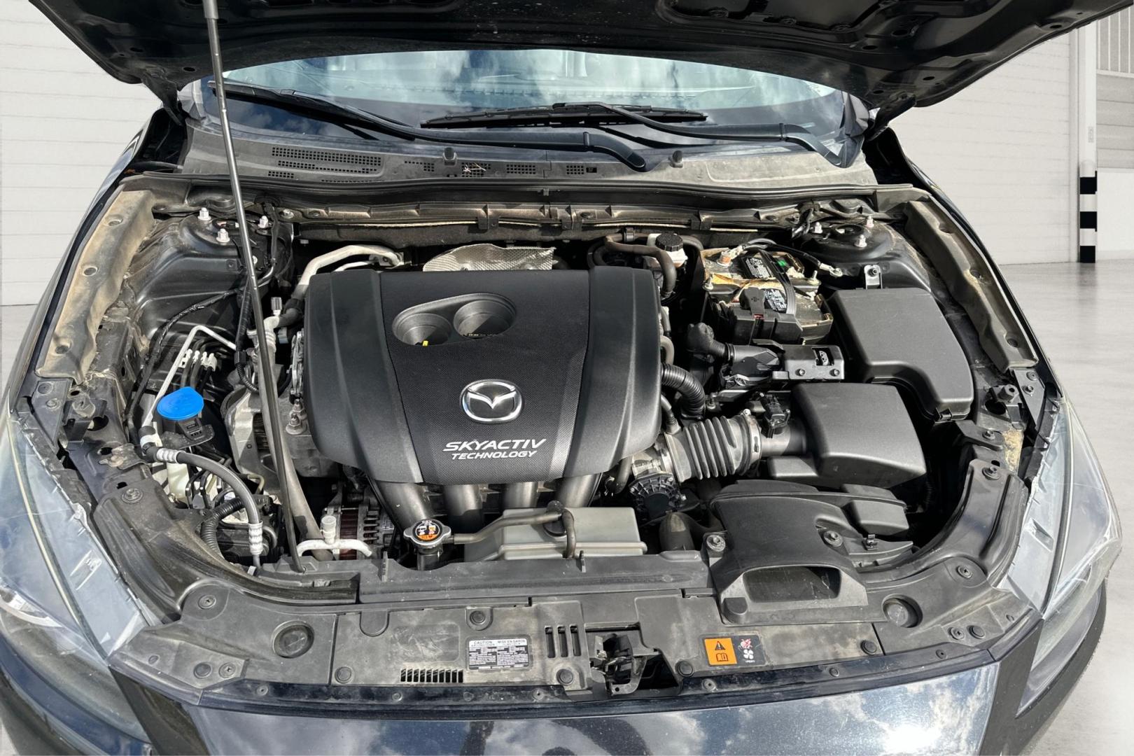 2018 Black Mazda MAZDA3 s Touring AT 4-Door (3MZBN1V30JM) with an 2.5L L4 DOHC 16V engine, 6A transmission, located at 7755 State Street, Midvale, UT, 84047, (801) 753-9063, 40.610329, -111.892159 - Photo#10