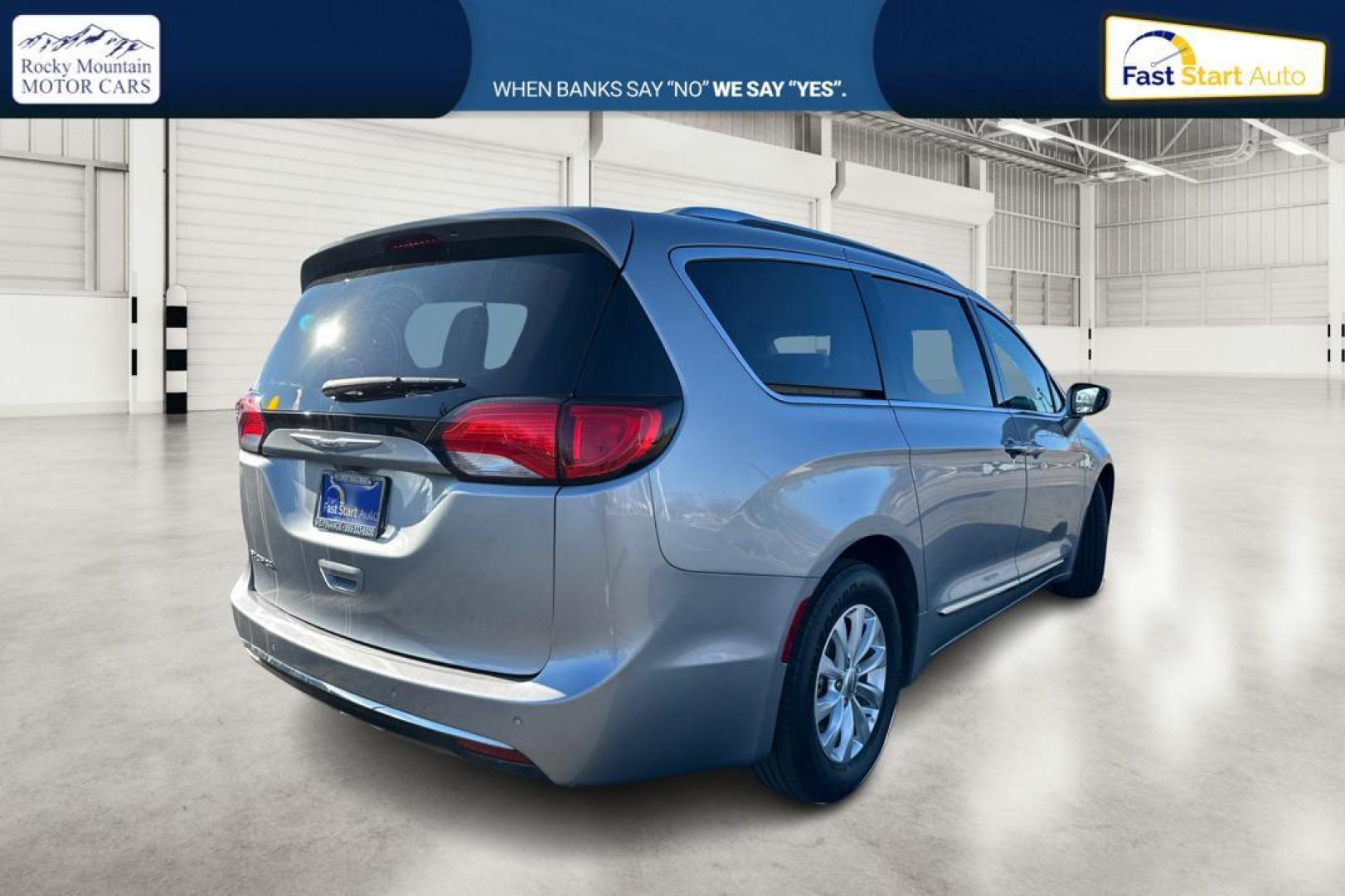 2019 Silver Chrysler Pacifica Touring-L (2C4RC1BG5KR) with an 3.6L V6 DOHC 24V engine, 9A transmission, located at 7755 State Street, Midvale, UT, 84047, (801) 753-9063, 40.610329, -111.892159 - Photo#2